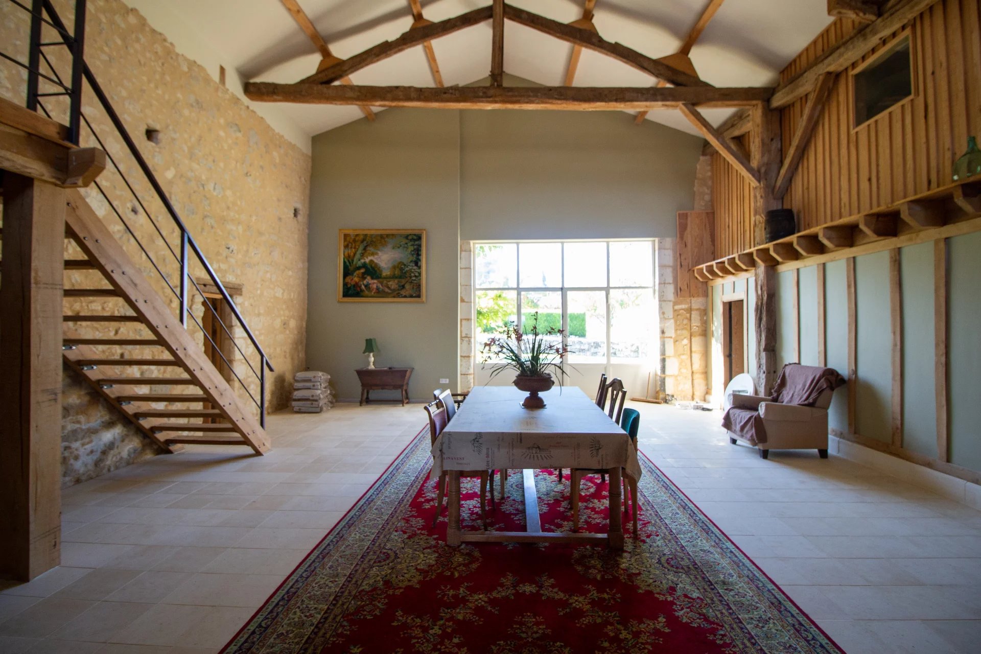 Stunning barn conversion on the edge of town