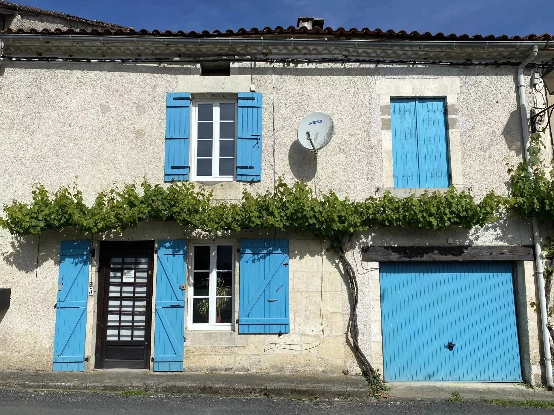 Maison de village en pierre offrant 3 chambres