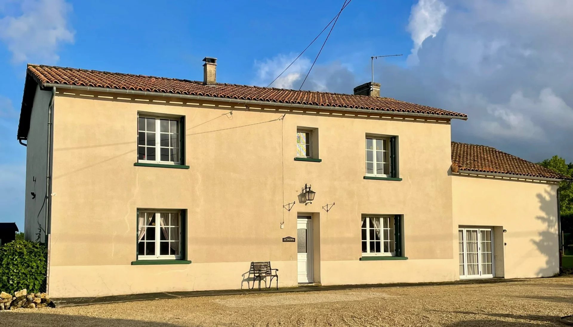 Ultra dog friendly property, in quiet location of France