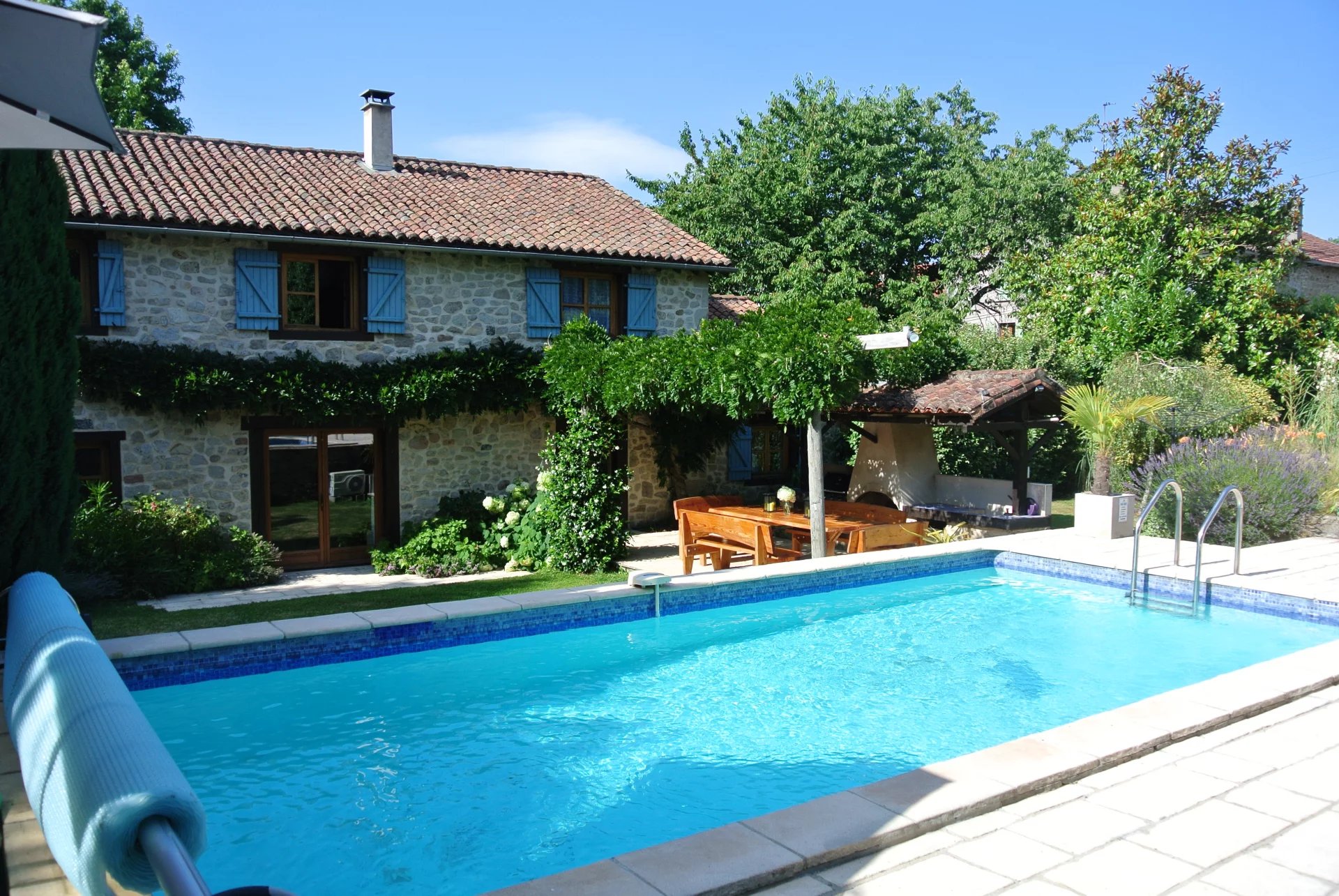 Gorgeous 5 bed house, pool and gite - revenue potential