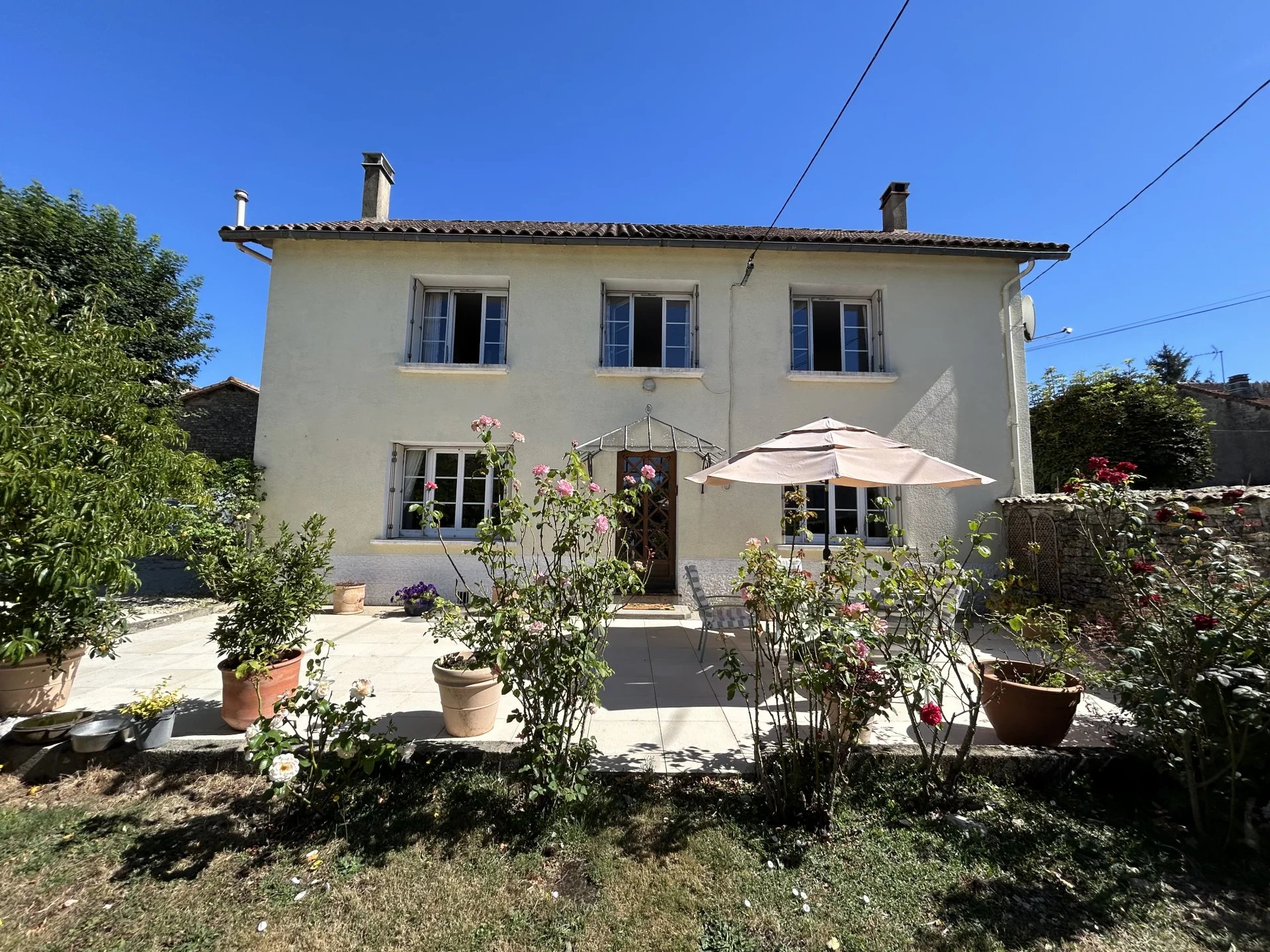 Maison de village de 3 chambres superbement rénovée et présentée