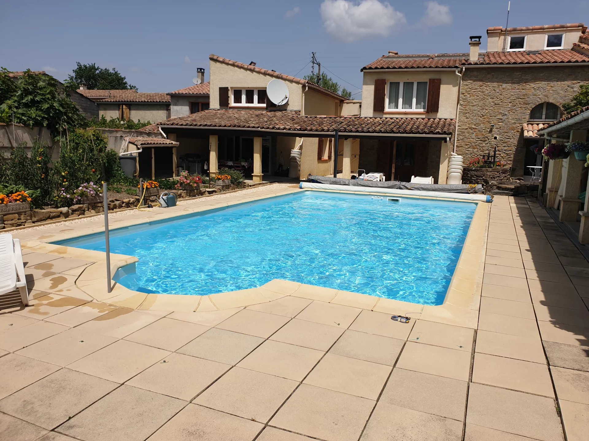 beaux-villages-immobilier-village-house-with-guest-house-and-pool