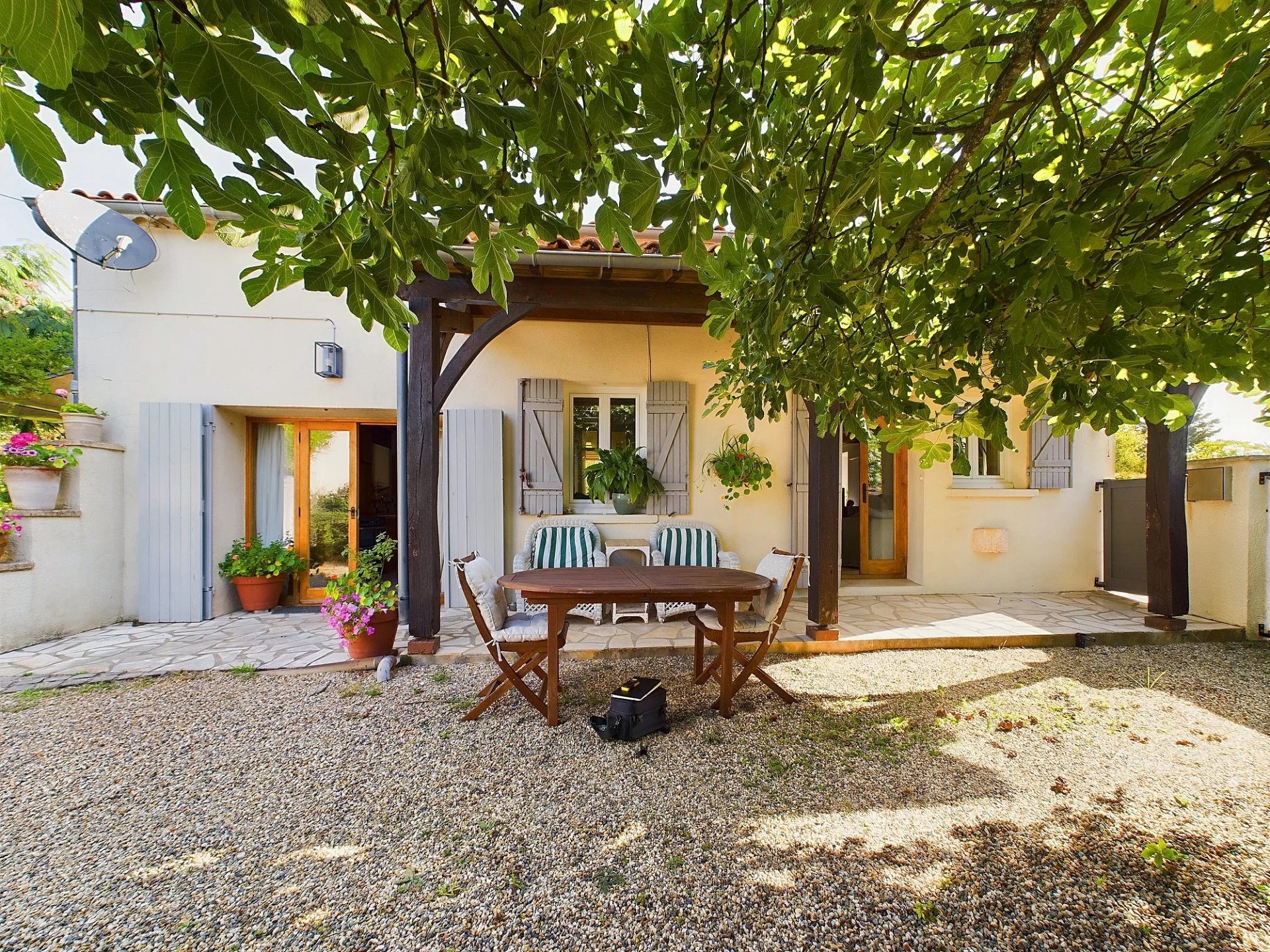 Maison de 3 chambres à quelques pas d'un village prospère