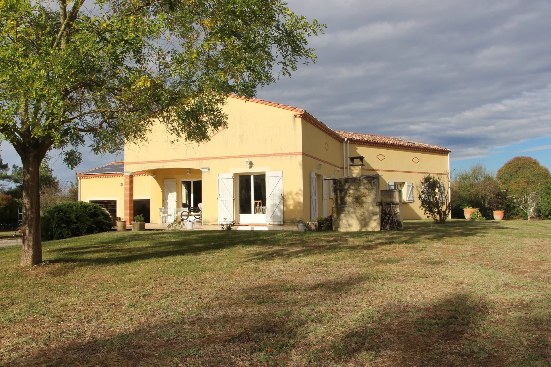 Edge of village house, with 6 beds and garden