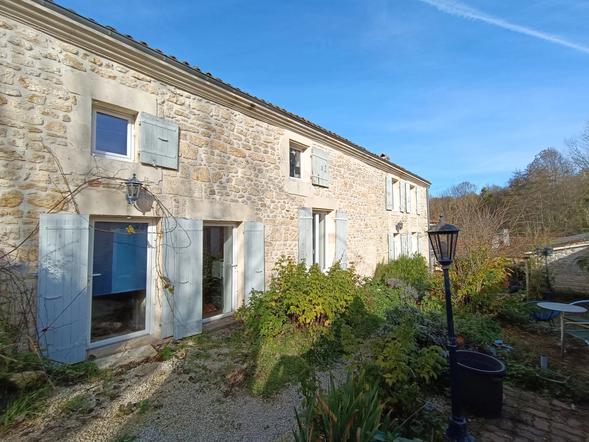 Beautiful renovated farmhouse with studio flat and enclosed gardens