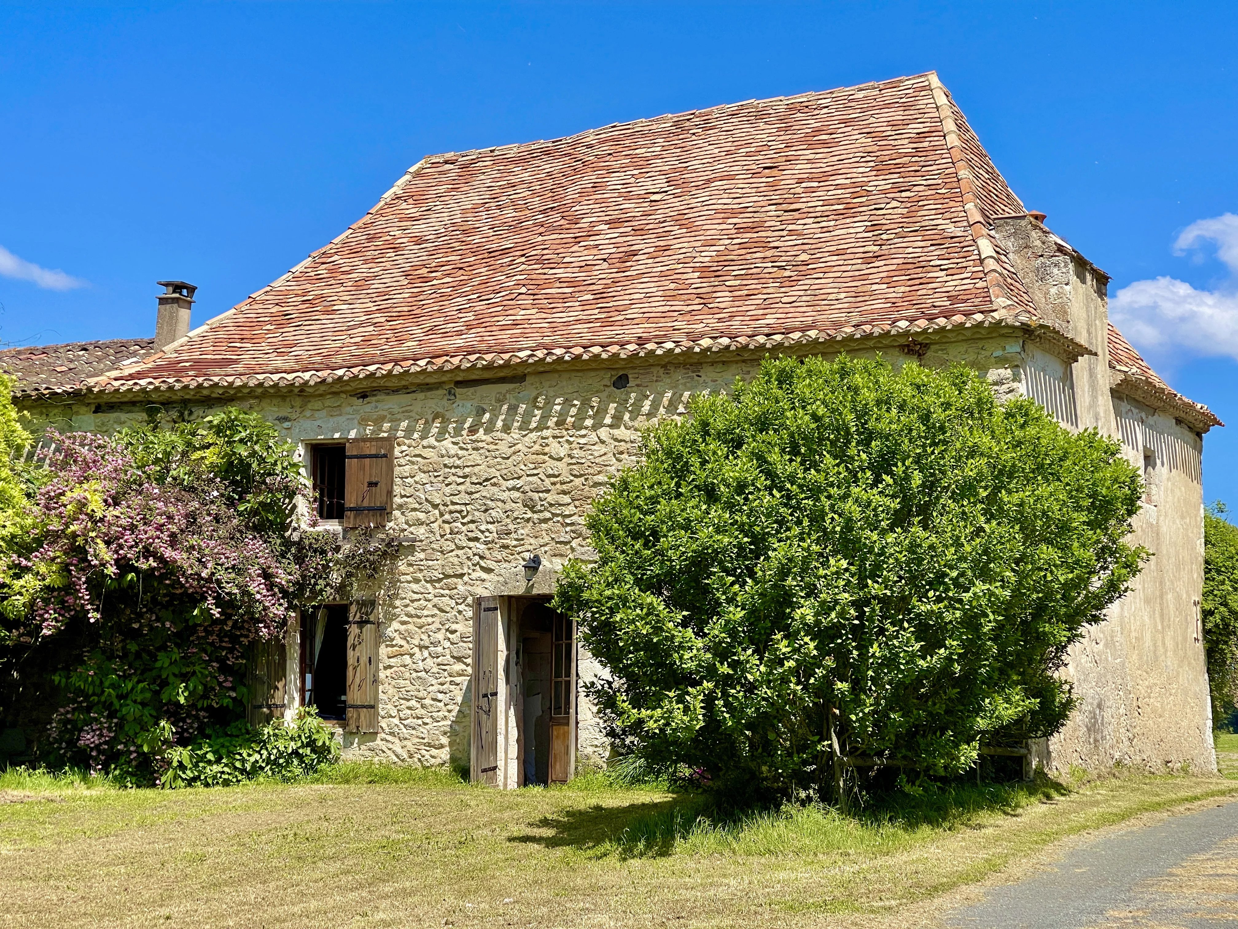 Large stone perigordine farmhouse