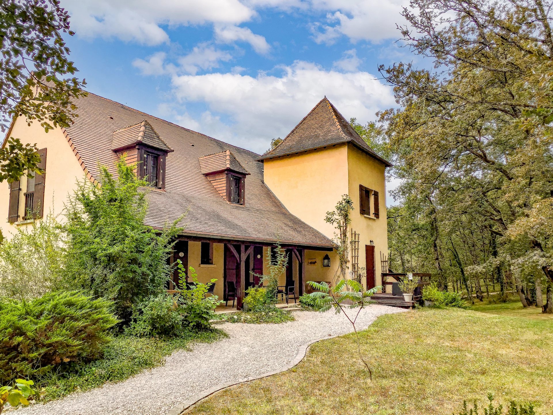 Large energy efficient family home , with pool and business potential - Dordogne Valley