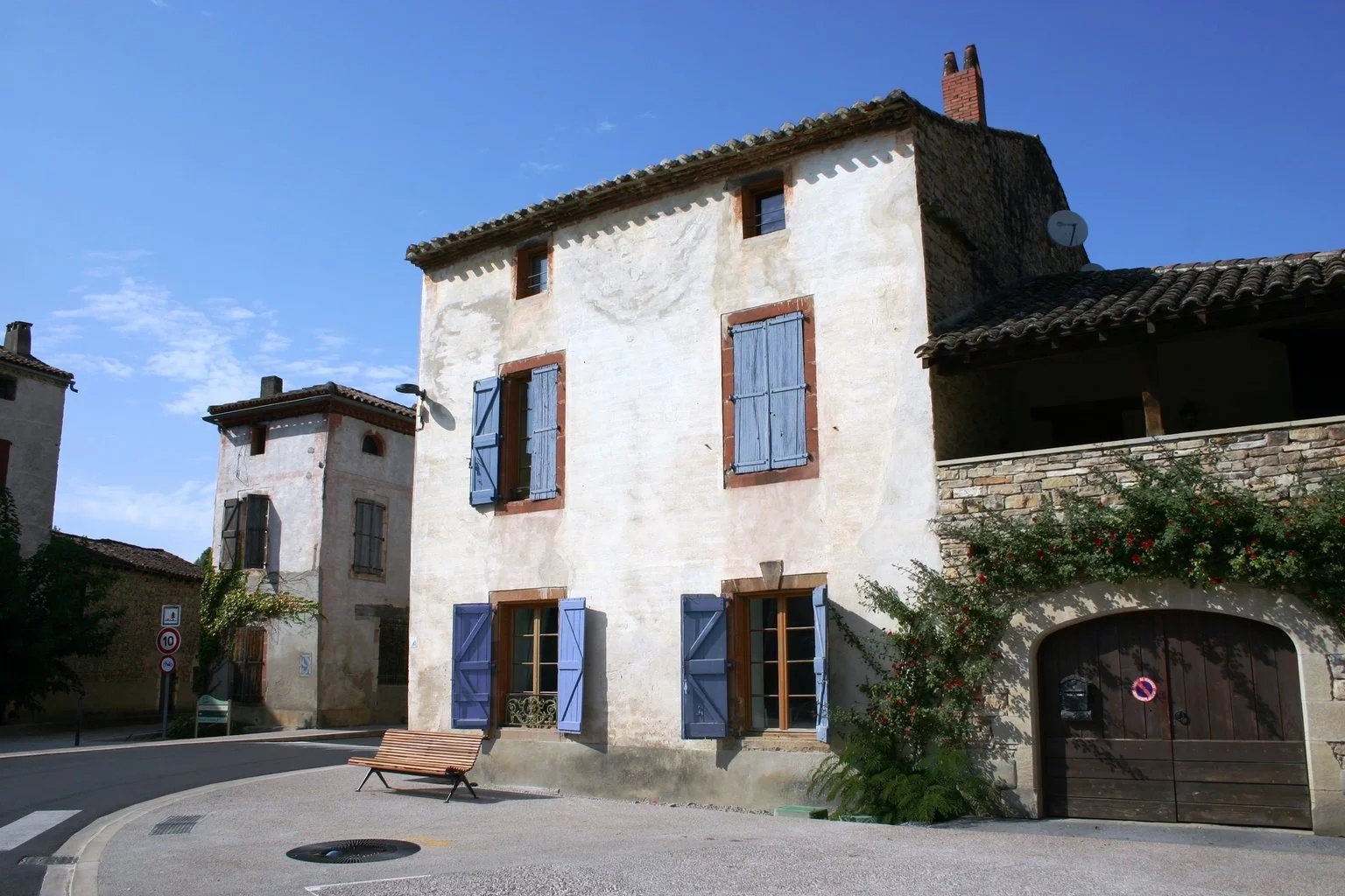 Appartement de 2 chambres - résidence ou opportunité de location