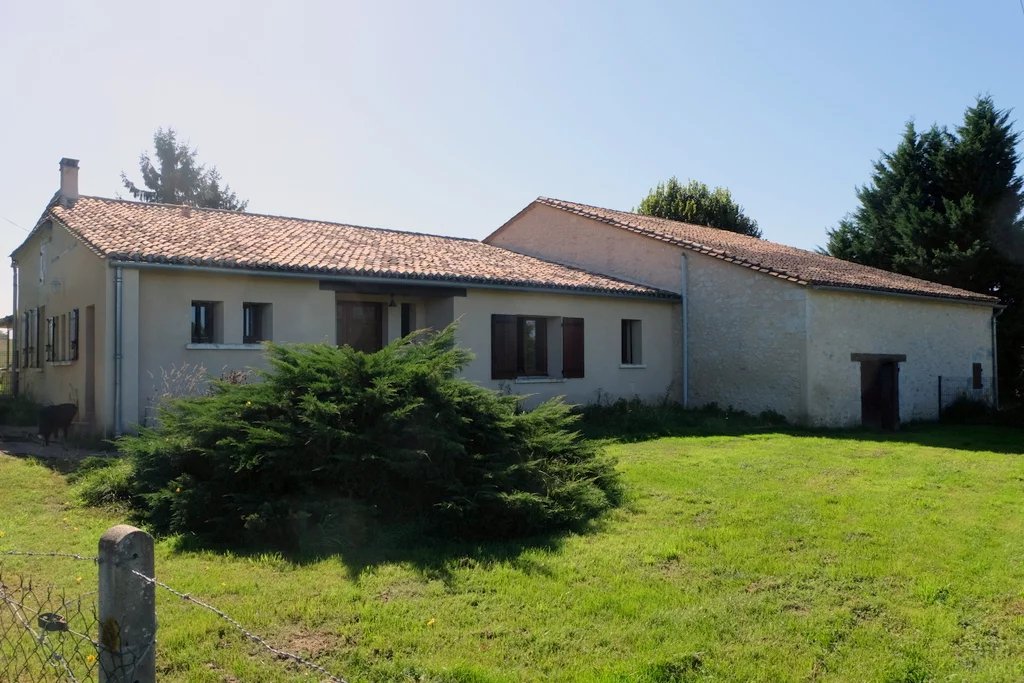 Maison en pierre avec piscine