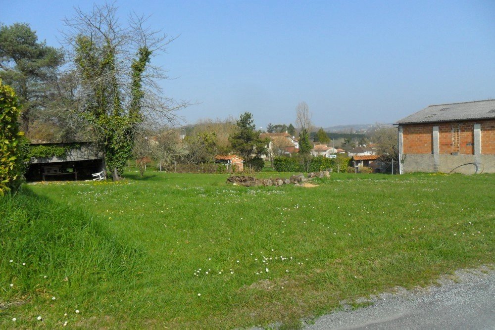 Excellent building plot with previous permission for the construction of two houses