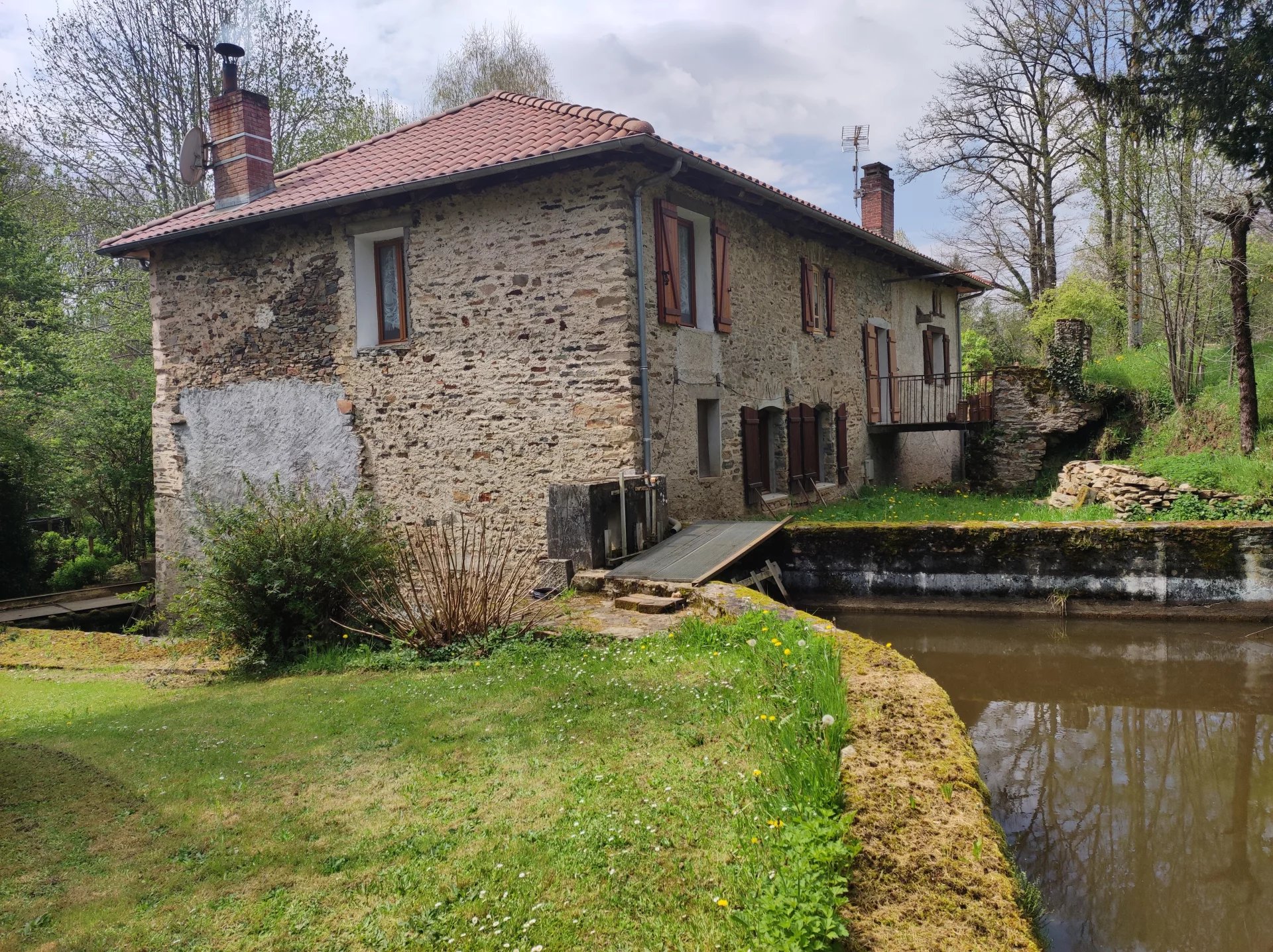 Lovely mill in the Périgord Limousin national park