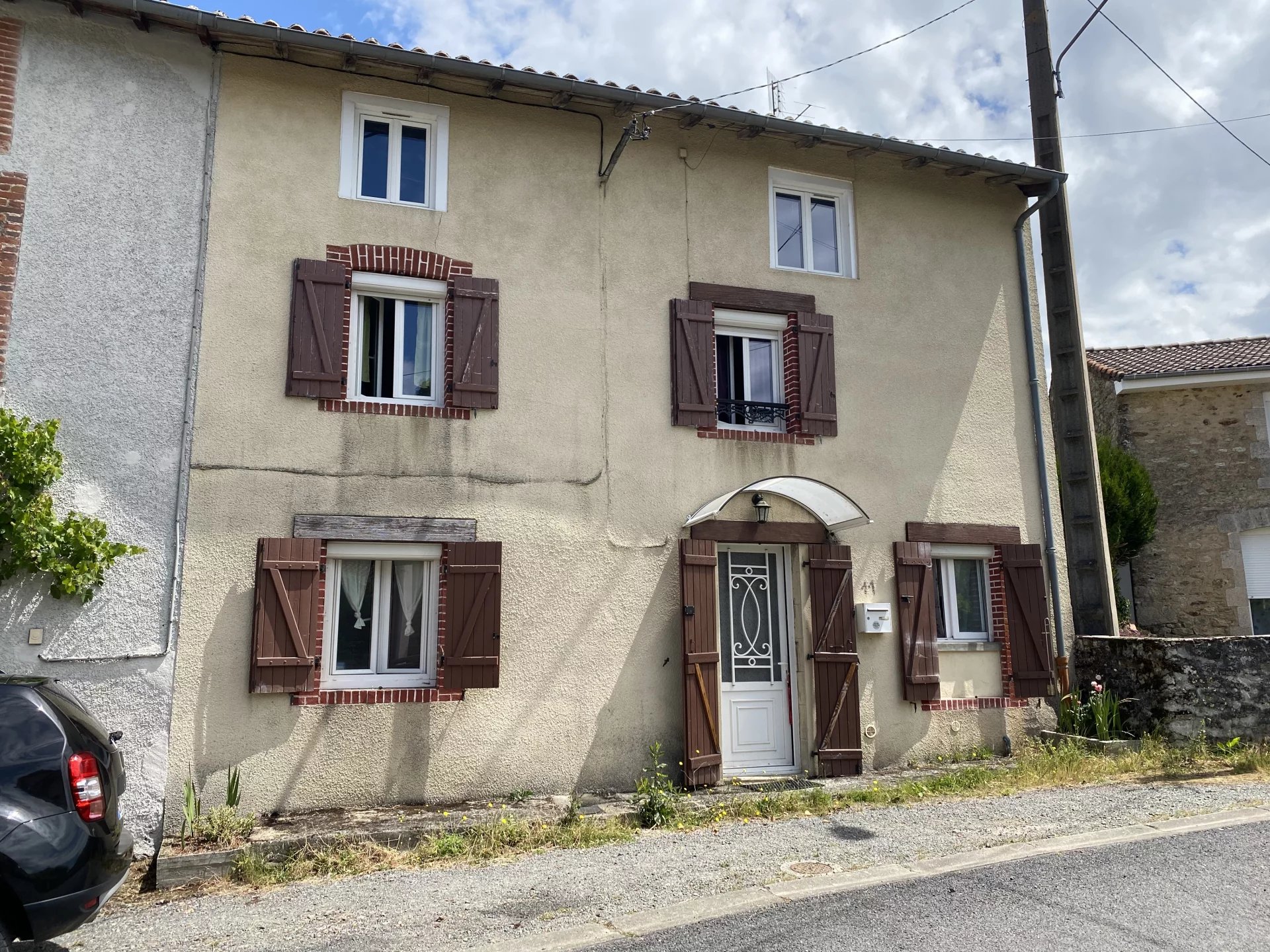 Maison de 2 ou 3 chambres en périphérie de Bellac