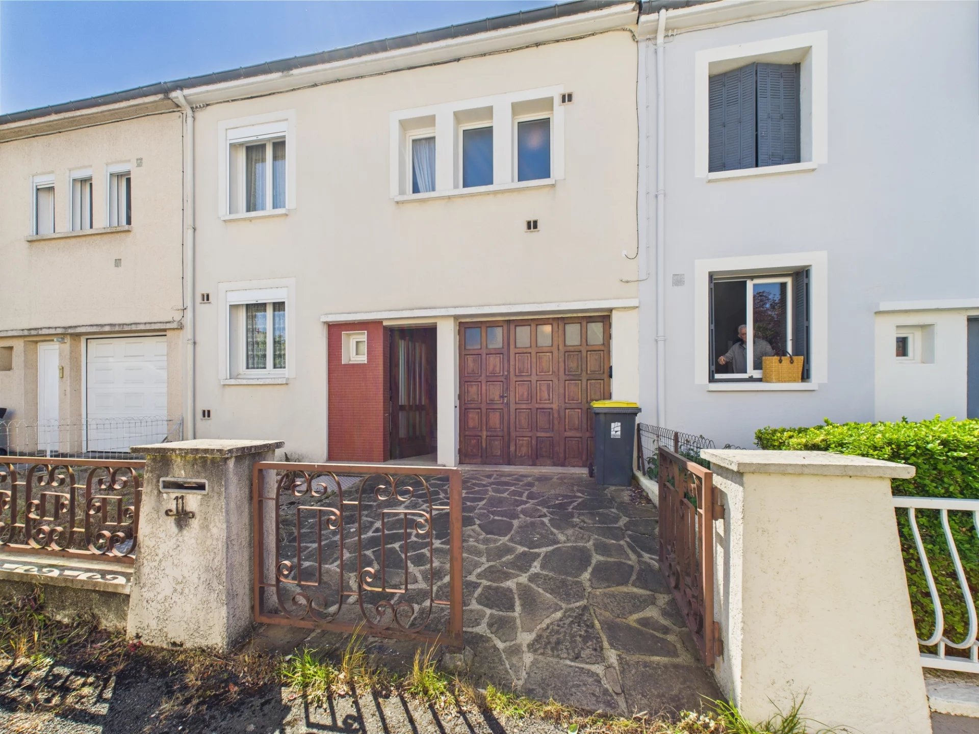 Albi: 3 bedroom house with garage and small garden front and back