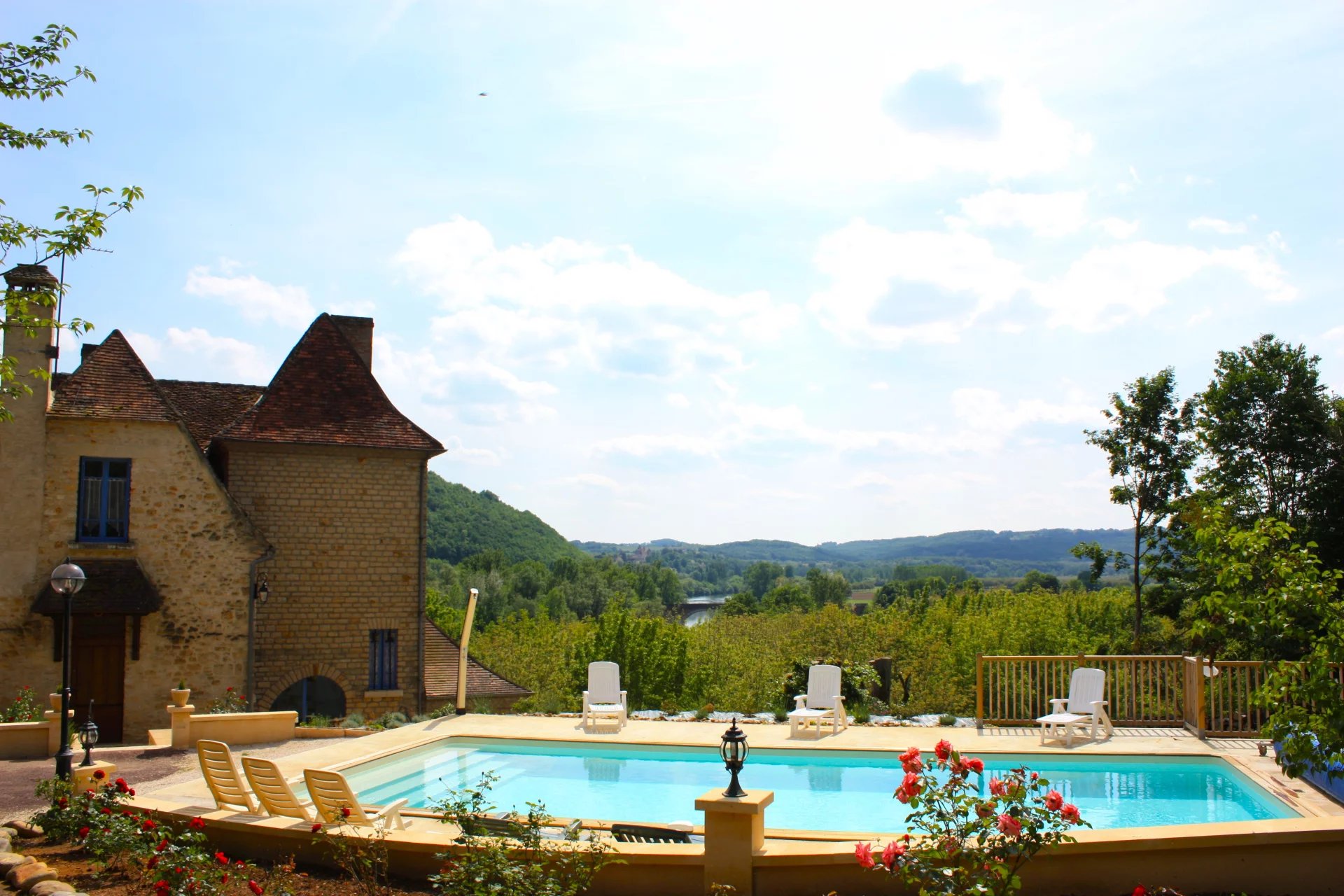Very spacious and light house in the Dordogne valley