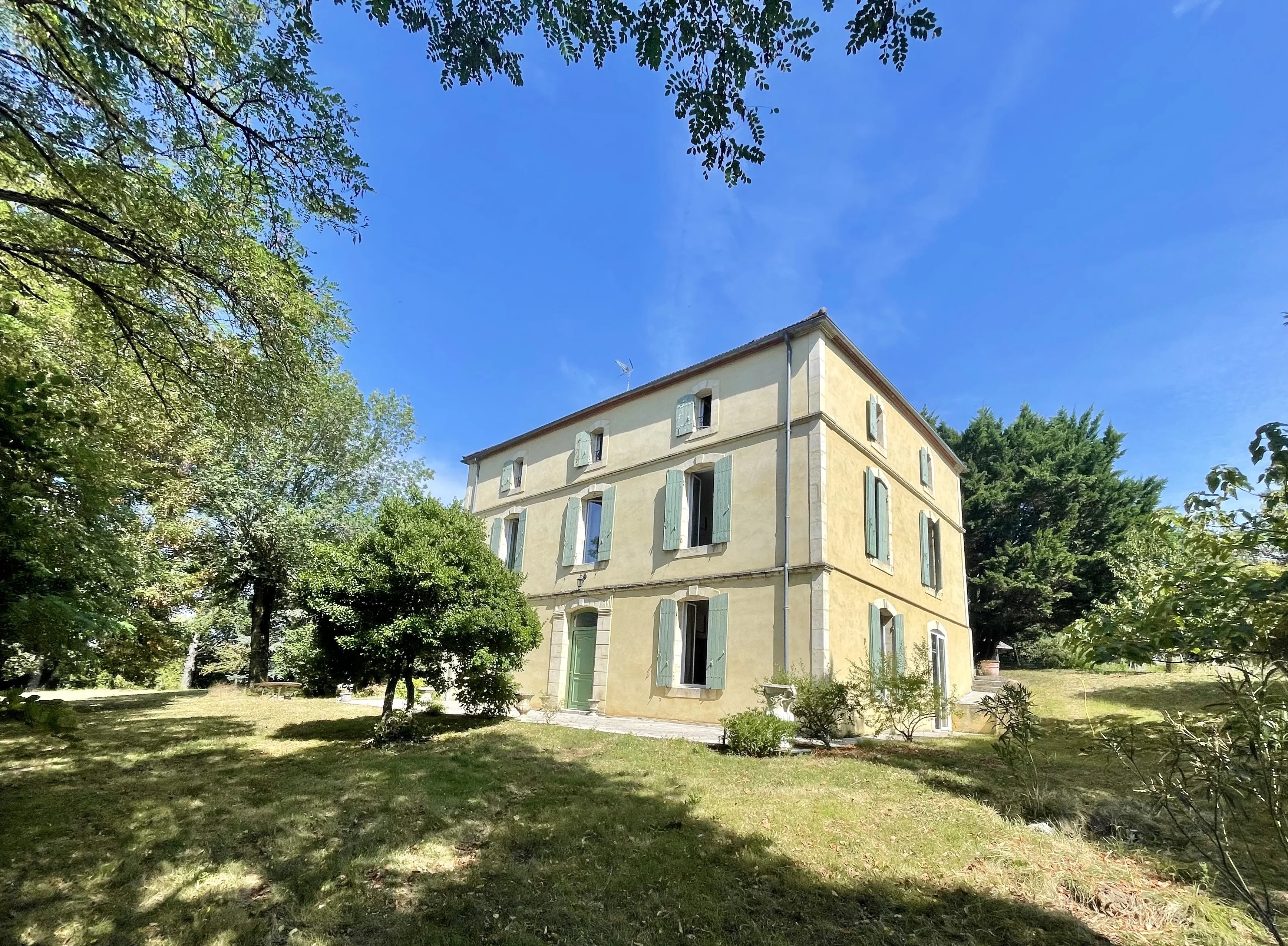 Belle Maison de Maître en bordure de village