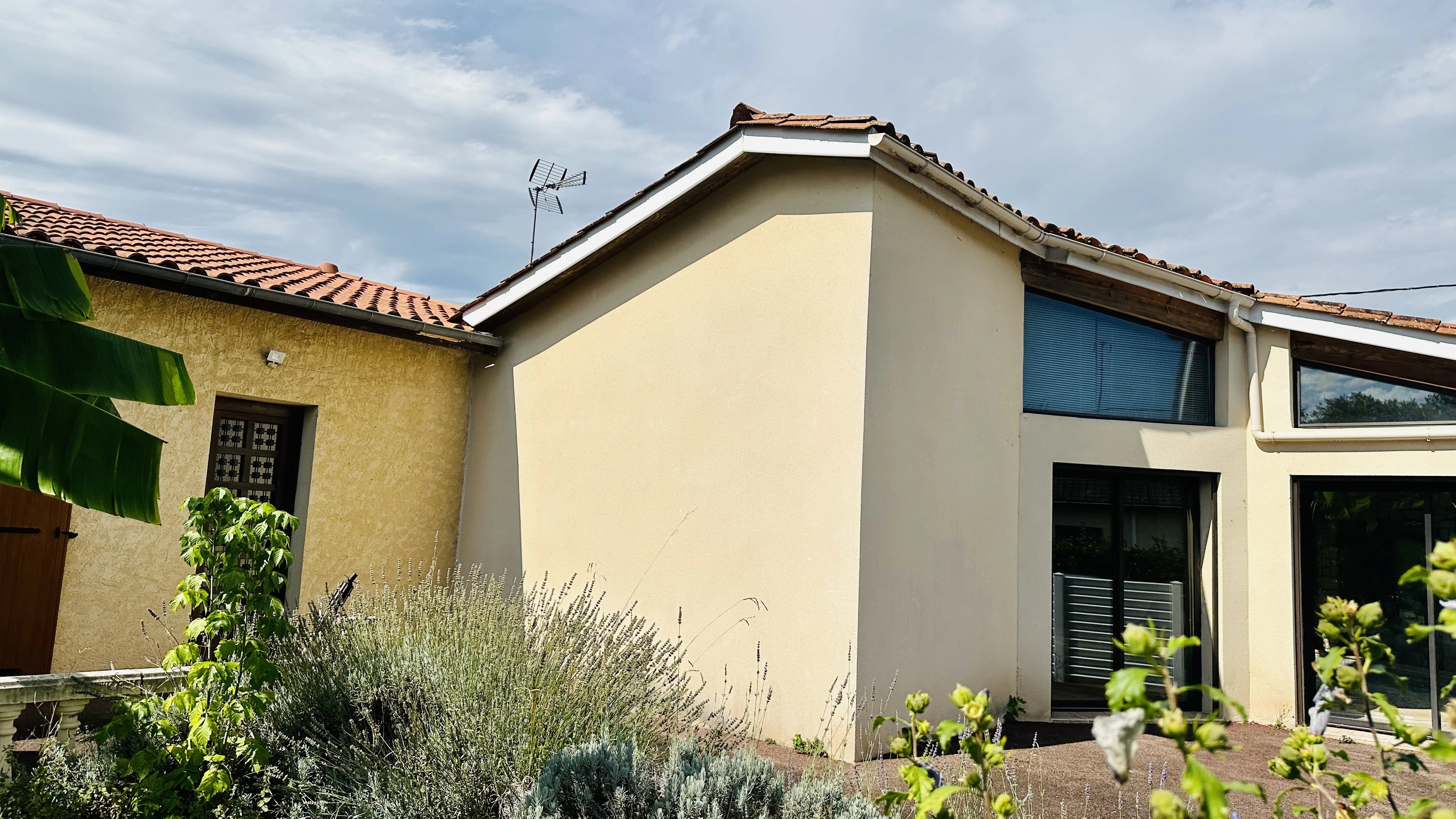 Maison atypique de 3 chambres avec piscine intérieure