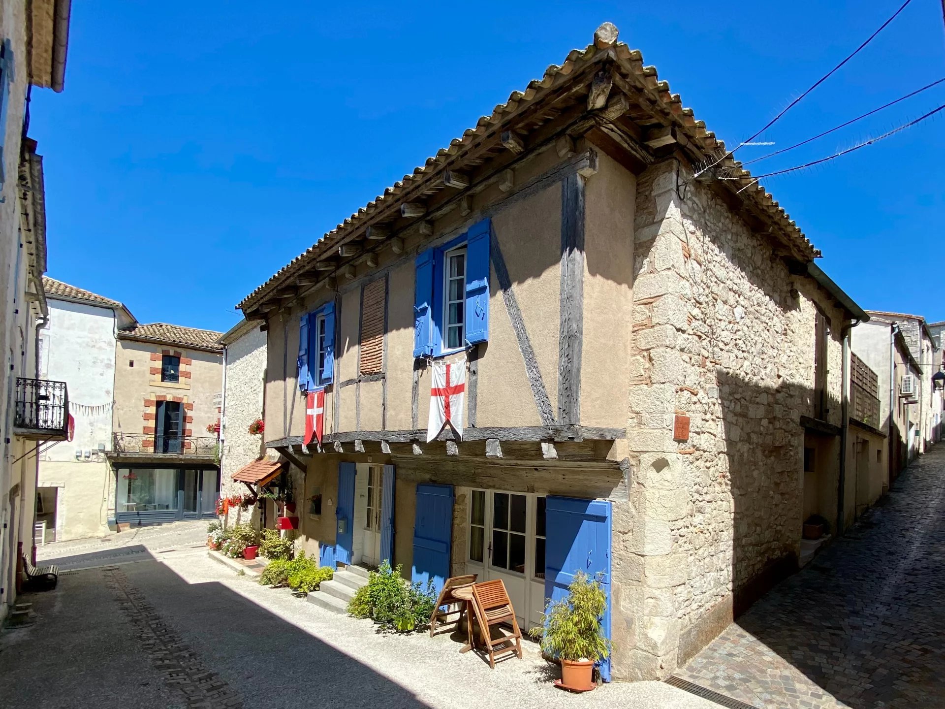 Lovely little house in Monflanquin