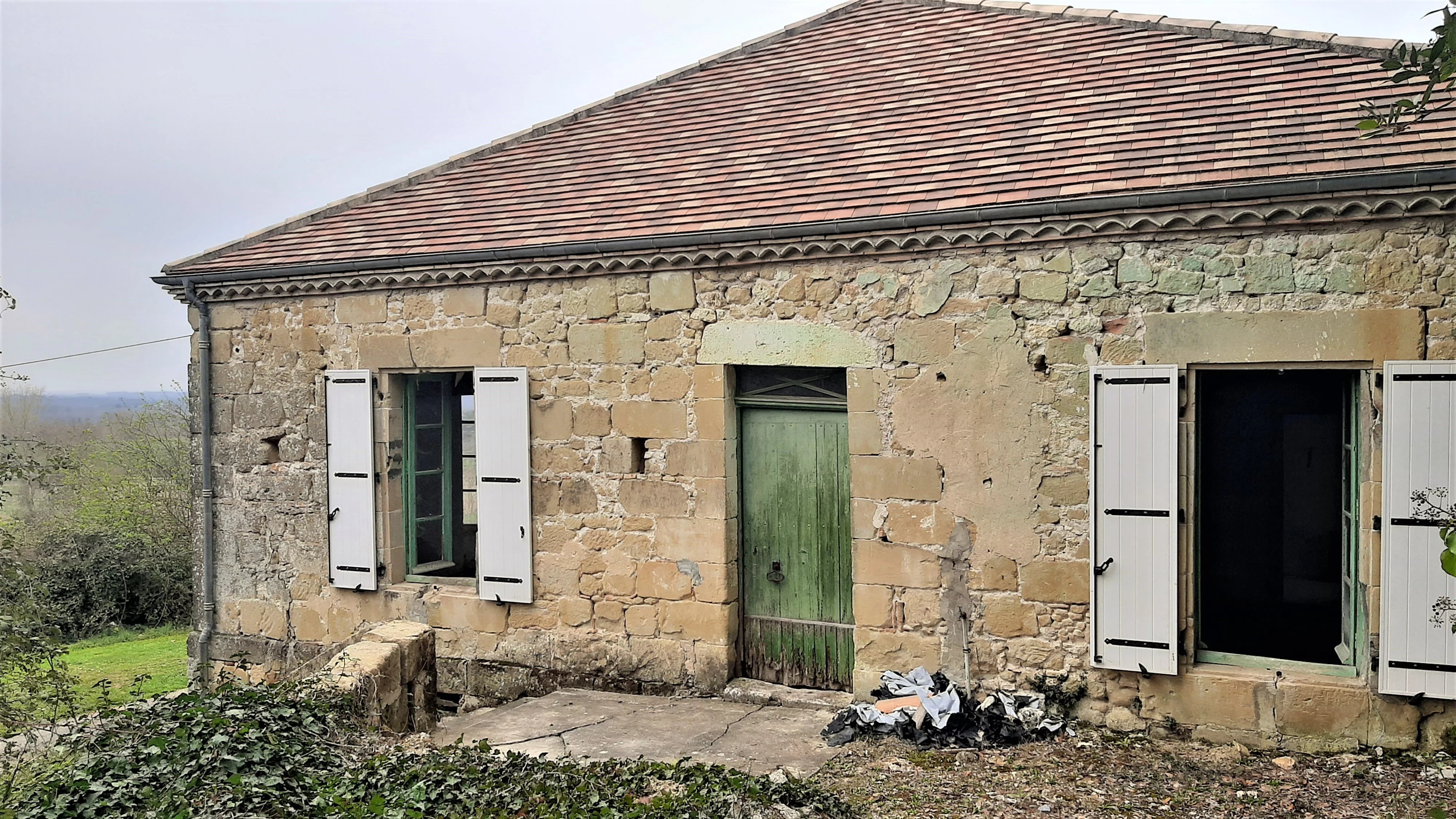 Old stone farmhouse to renovate in idyllic location with ruined barn and 5 hectares