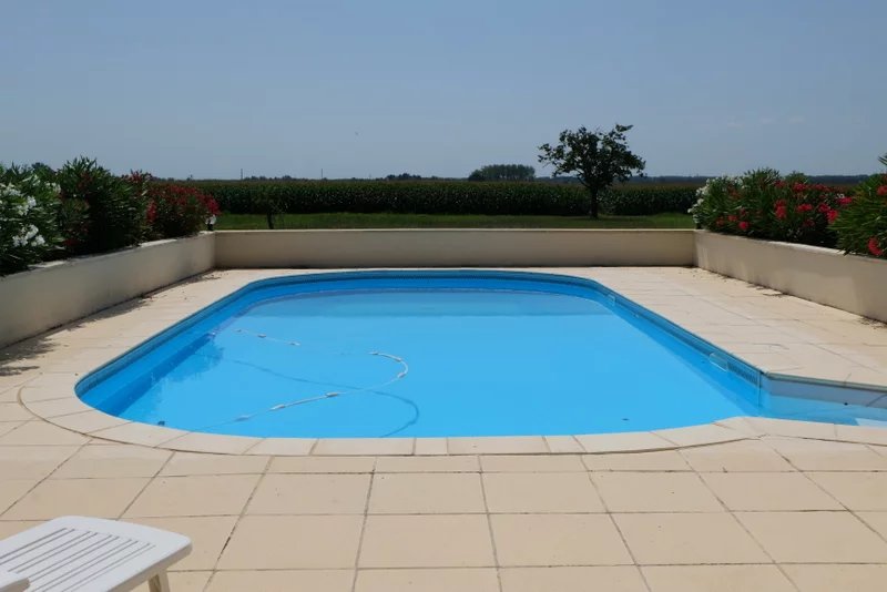 Farmhouse with two swimming pools and a gite