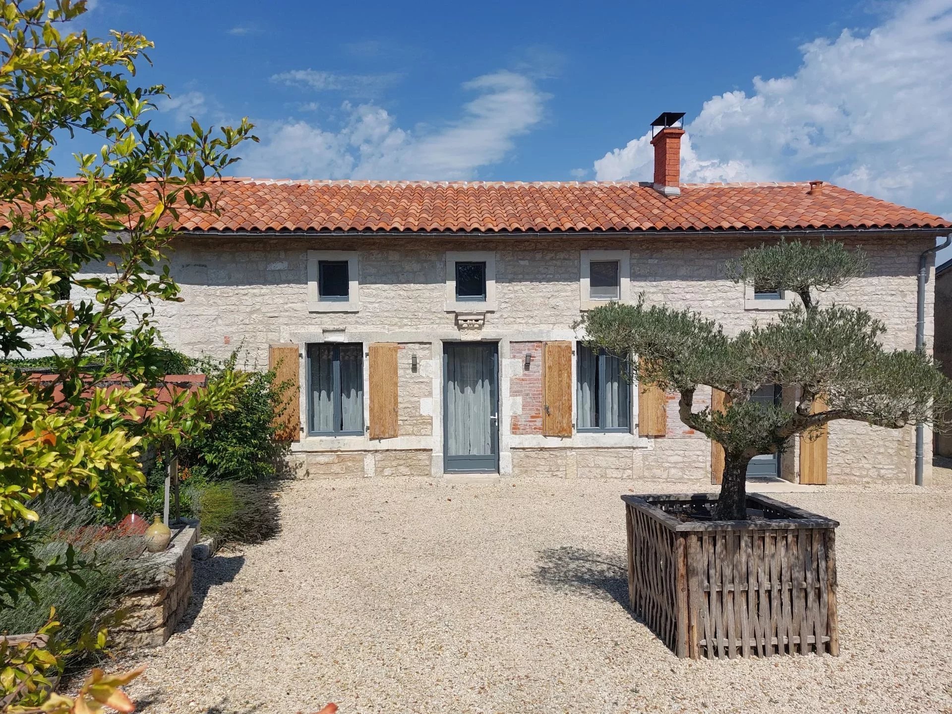 Charming house with garden ,Verteuil Sur Charente, 3520 m²