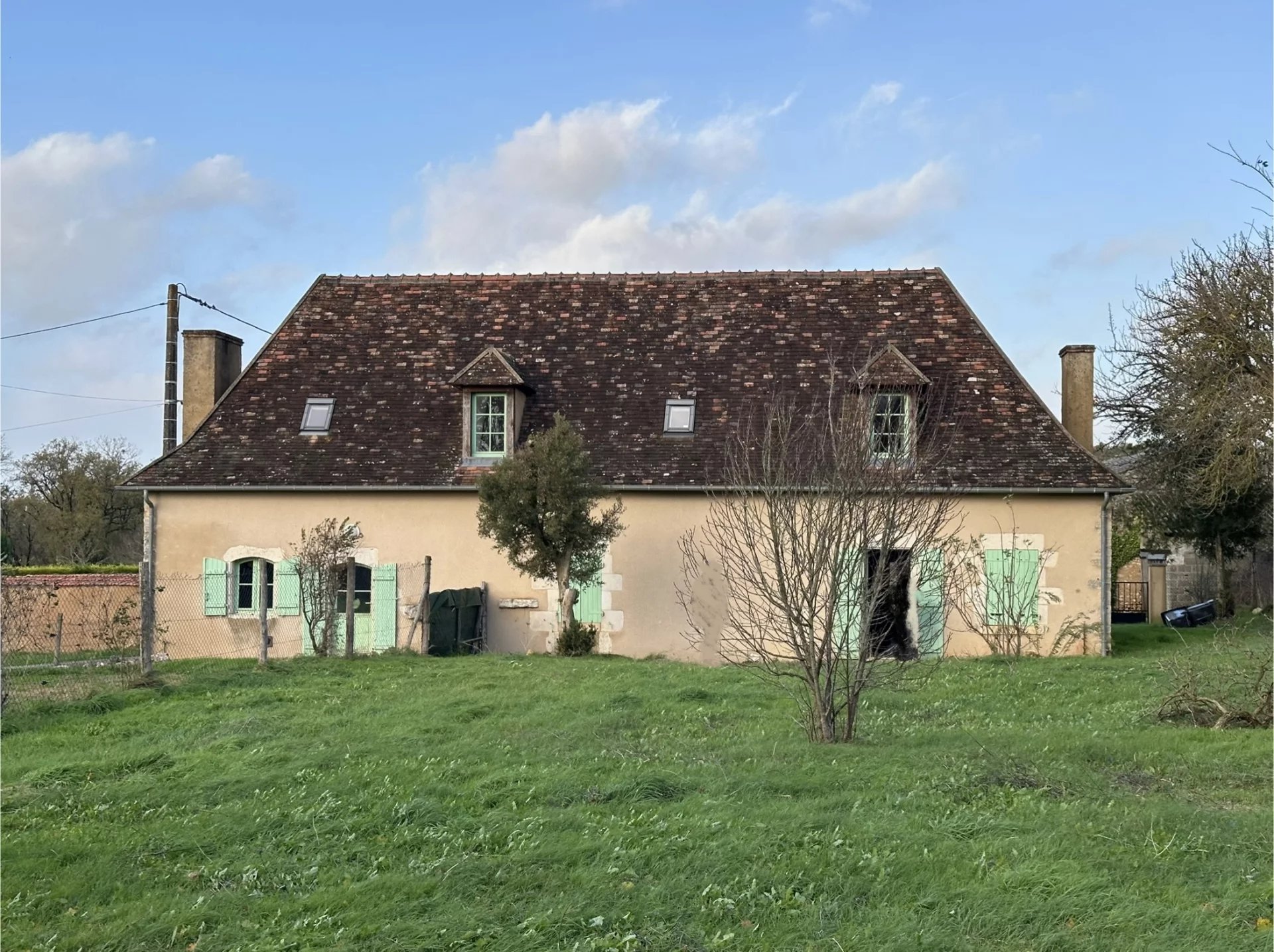 Family home or investment property in Antigny