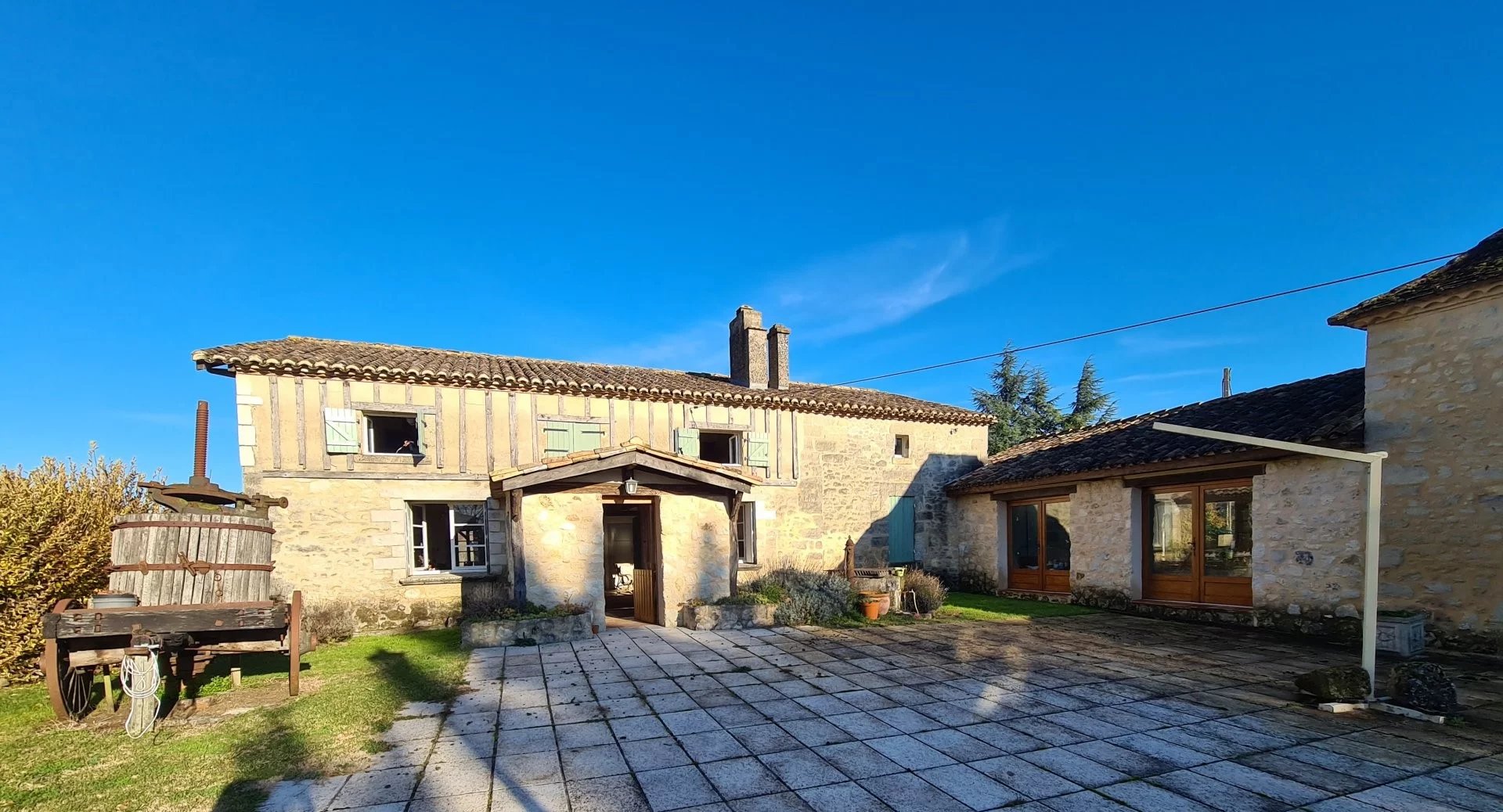 Beautiful house and barn conversion with 24 hectares land and views