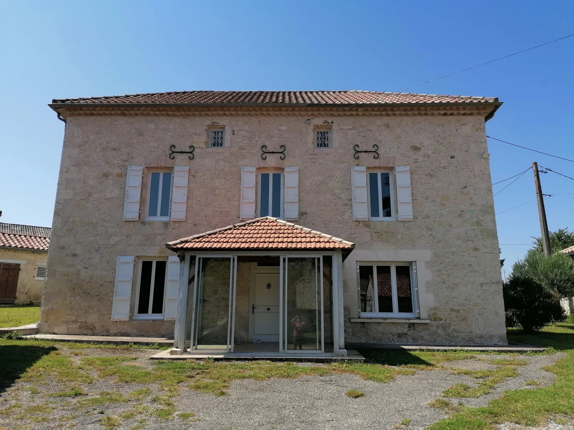 Corps de ferme situé au calme