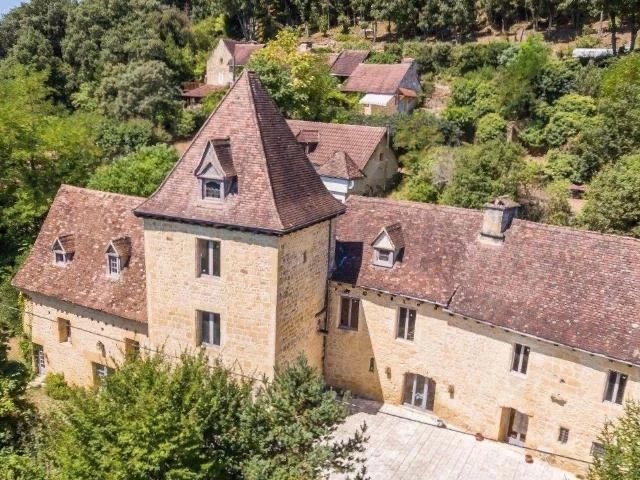 Propriété en pierre dans le Périgord Noir