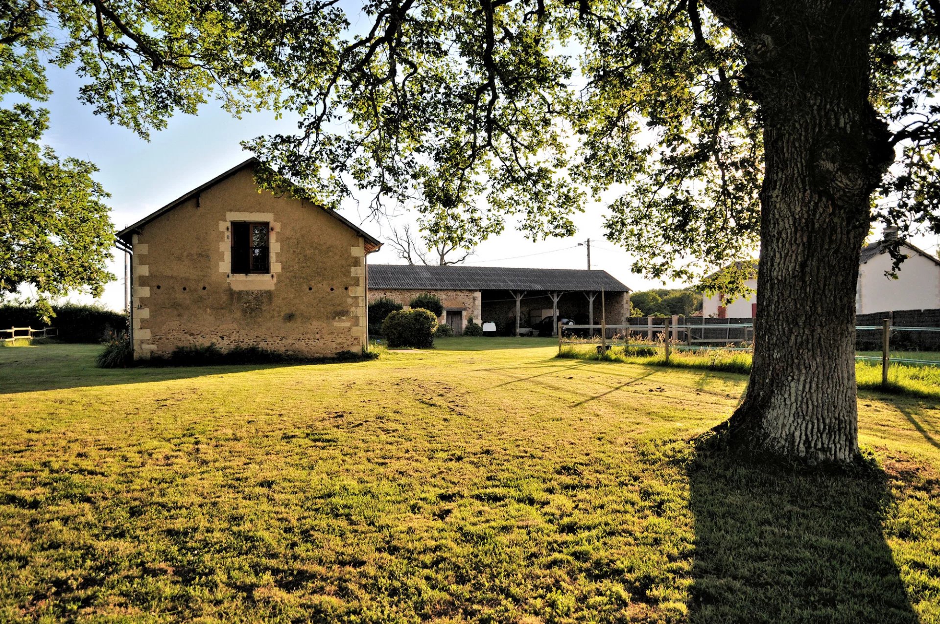 Maison avec box chevaux proche de Sainte-Radegonde