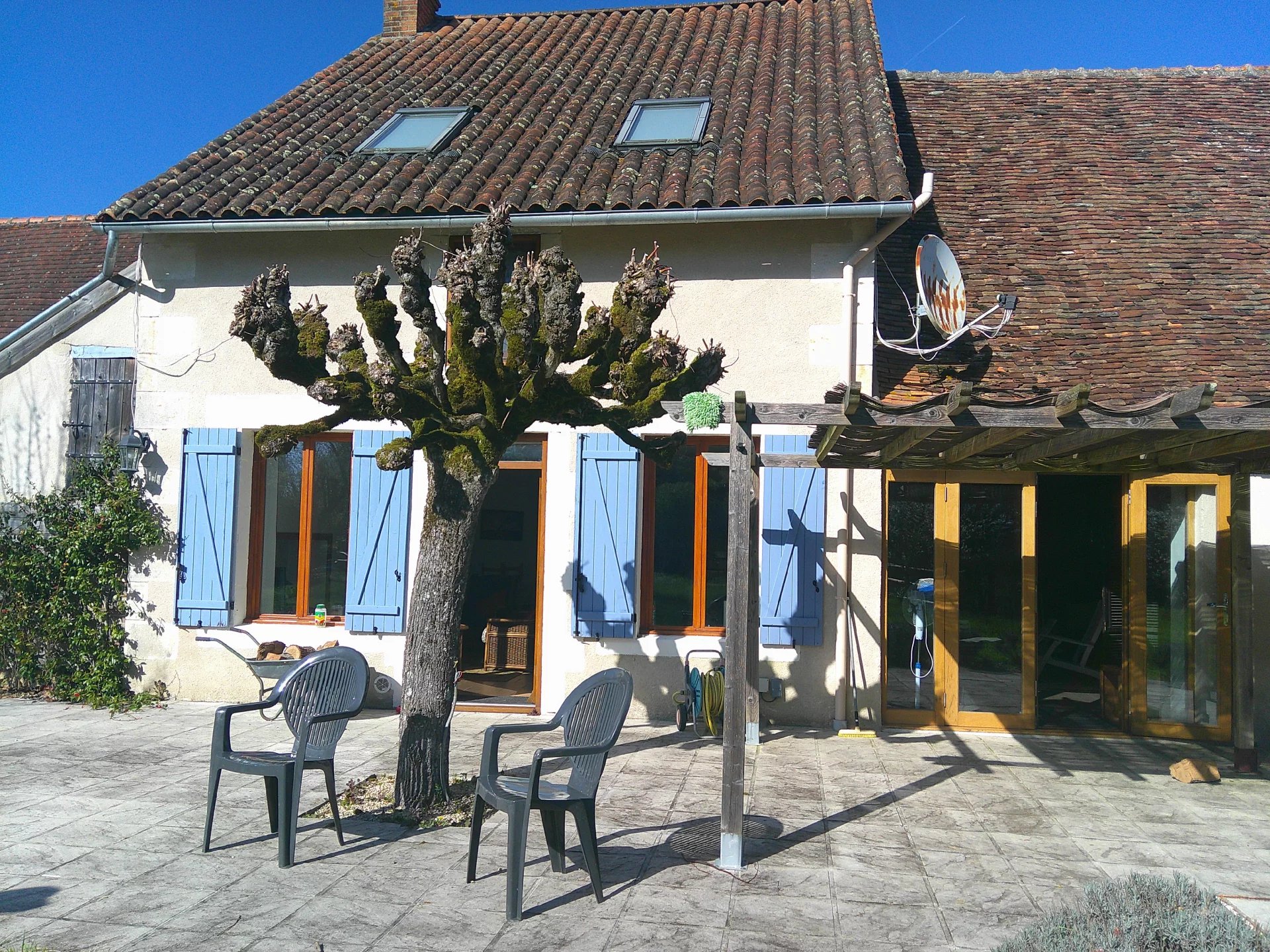 L'illusion de la solitude au sein d'un hameau convivial