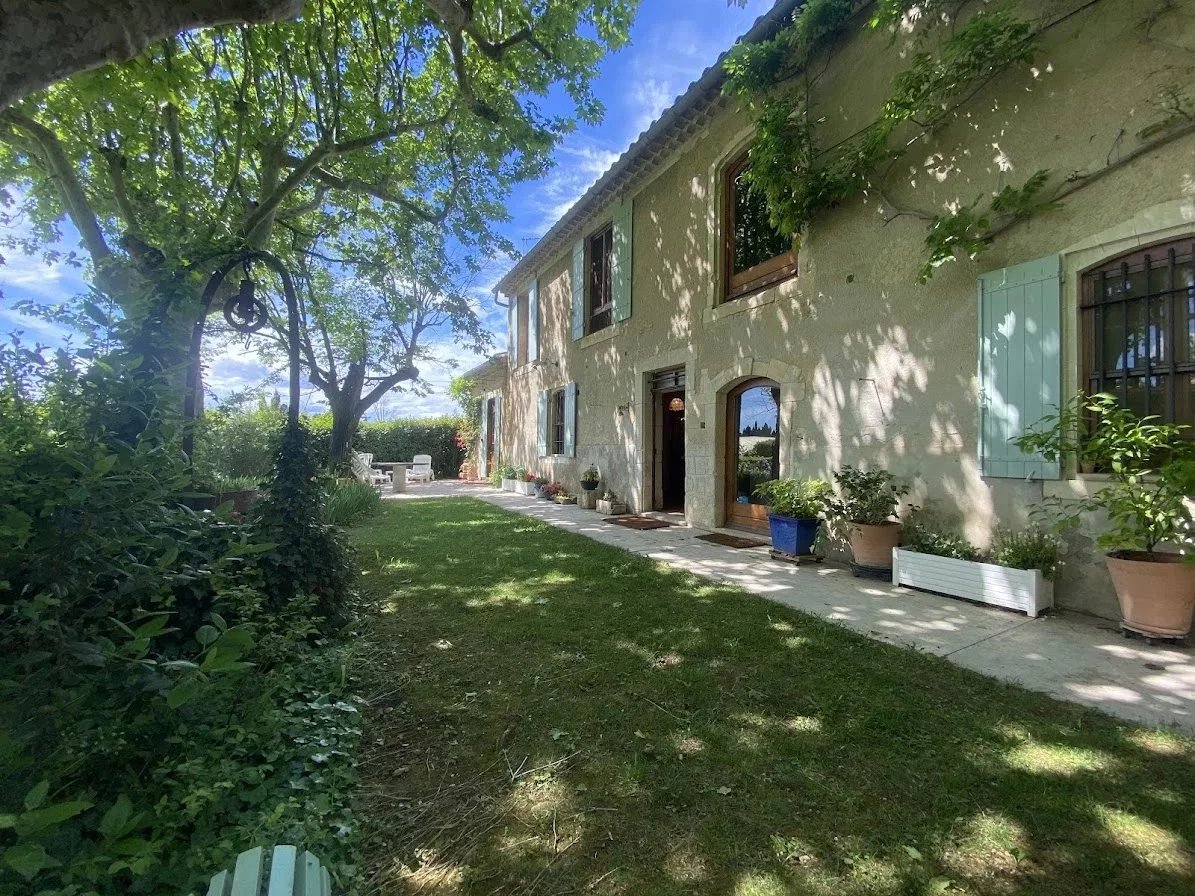 Farmhouse in Eyragues