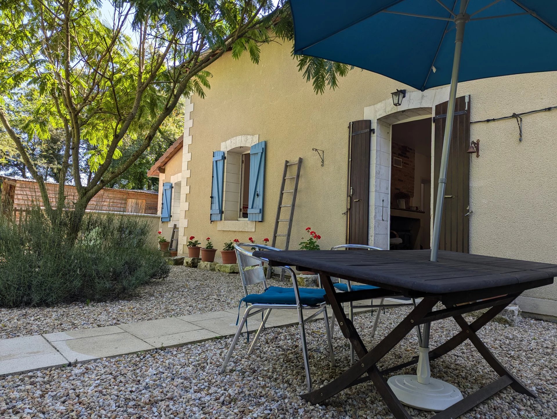 Delightful 2-bedroom railway cottage