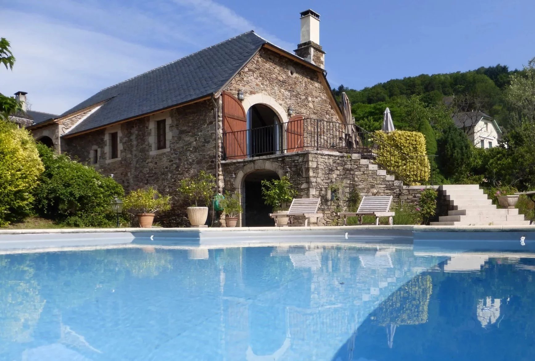 Duo of charming houses in the Dordogne Valley