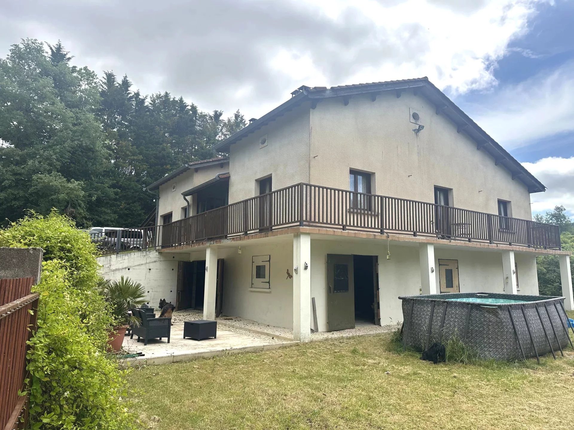 Spacious 3 bed/2 bath Property with Room to Expand