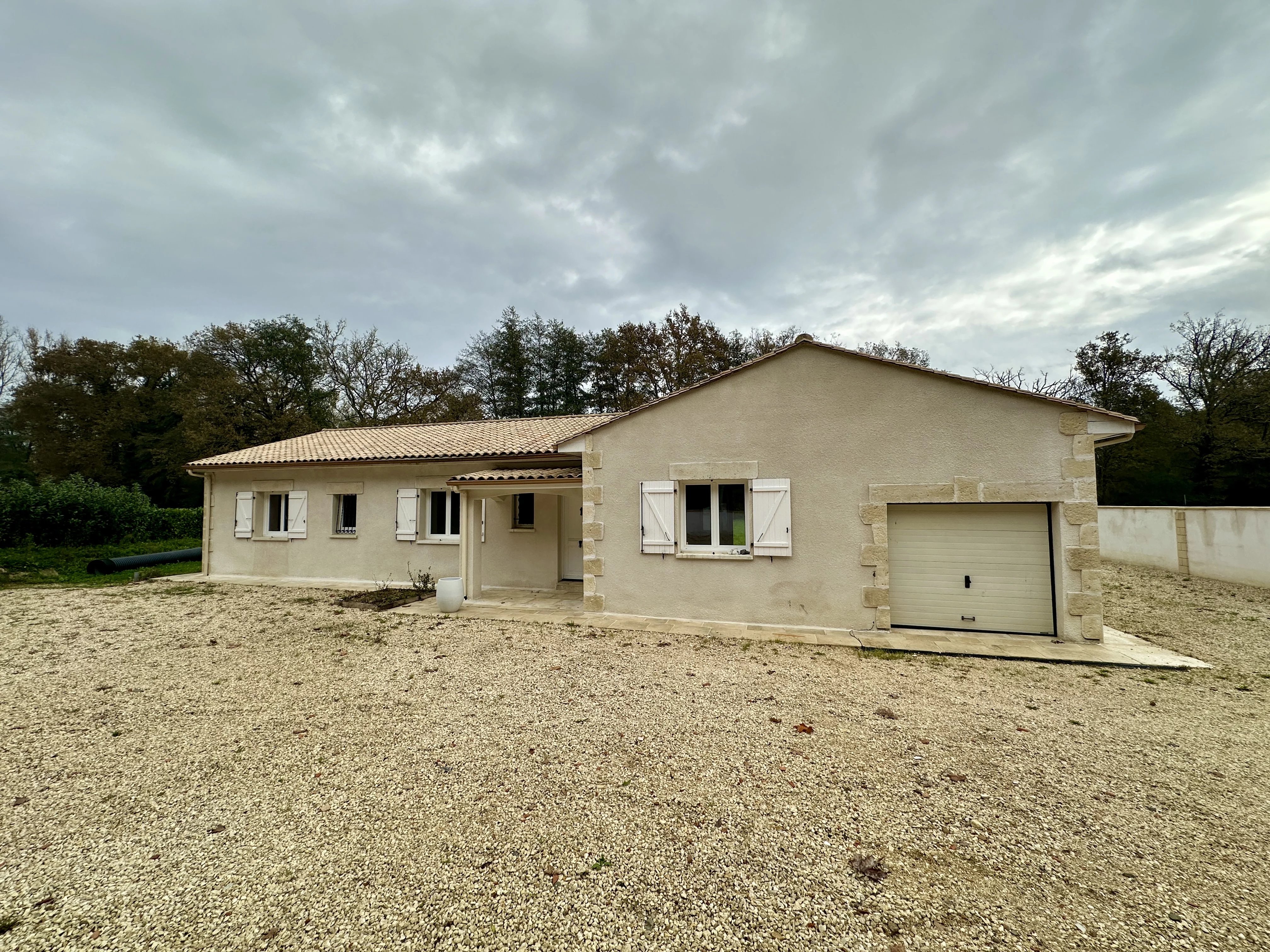 Maison récente de 4 chambres à Bergerac