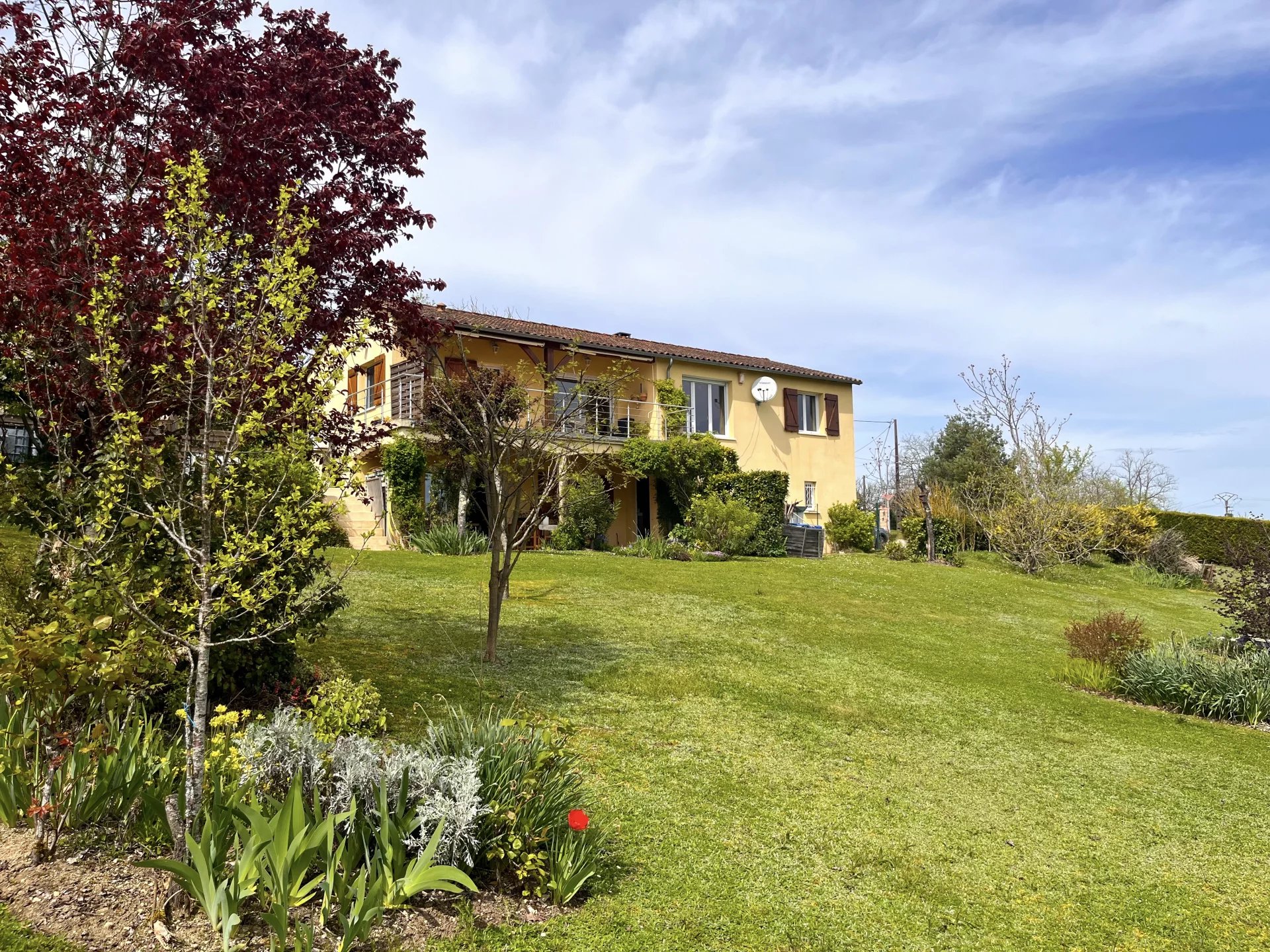 Belle maison avec splendides vues dans un hameau paisible