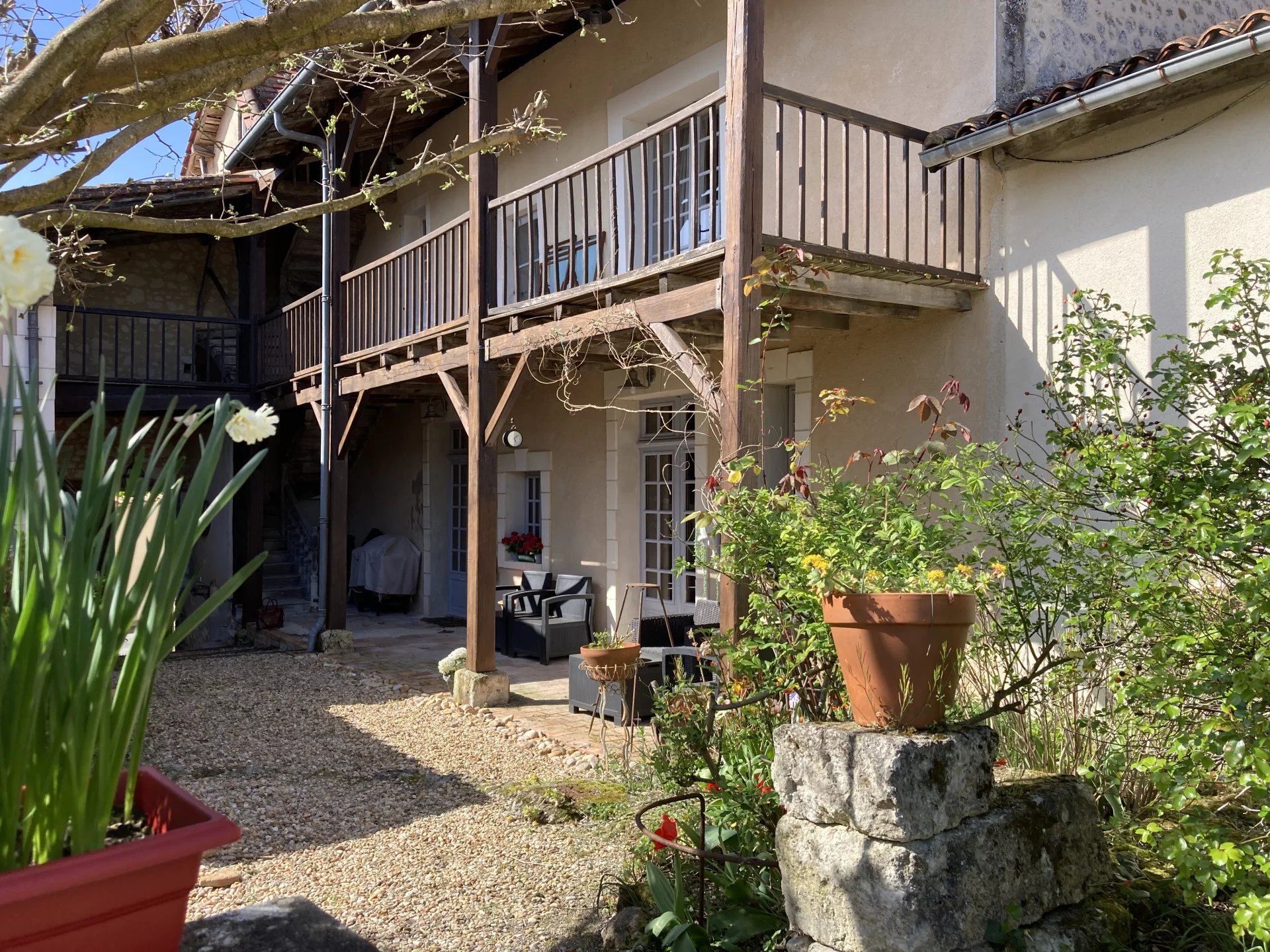 Charming property in Aubeterre sur Dronne