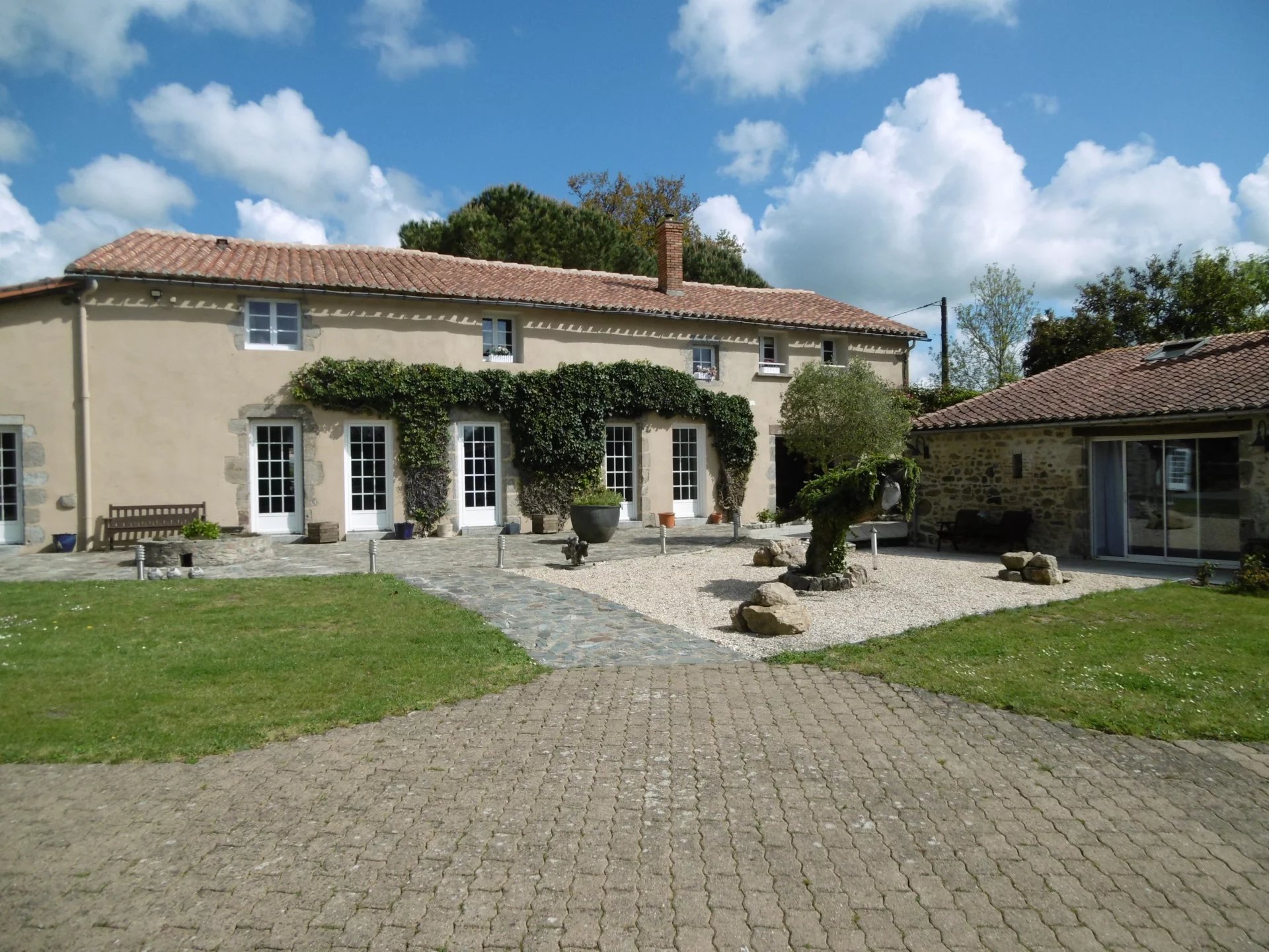 Superbe ferme rénovée avec piscine