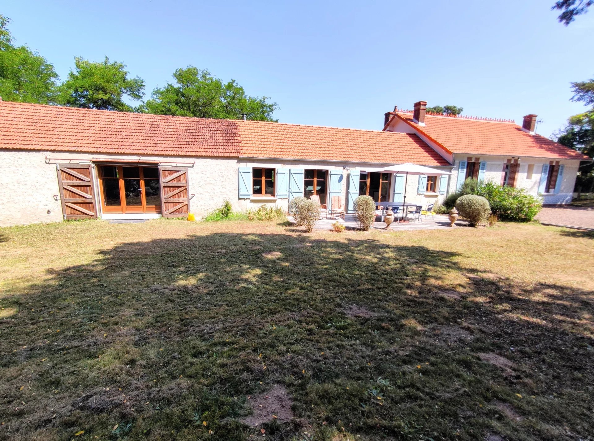 Stunning stone house close to the Vendée beaches