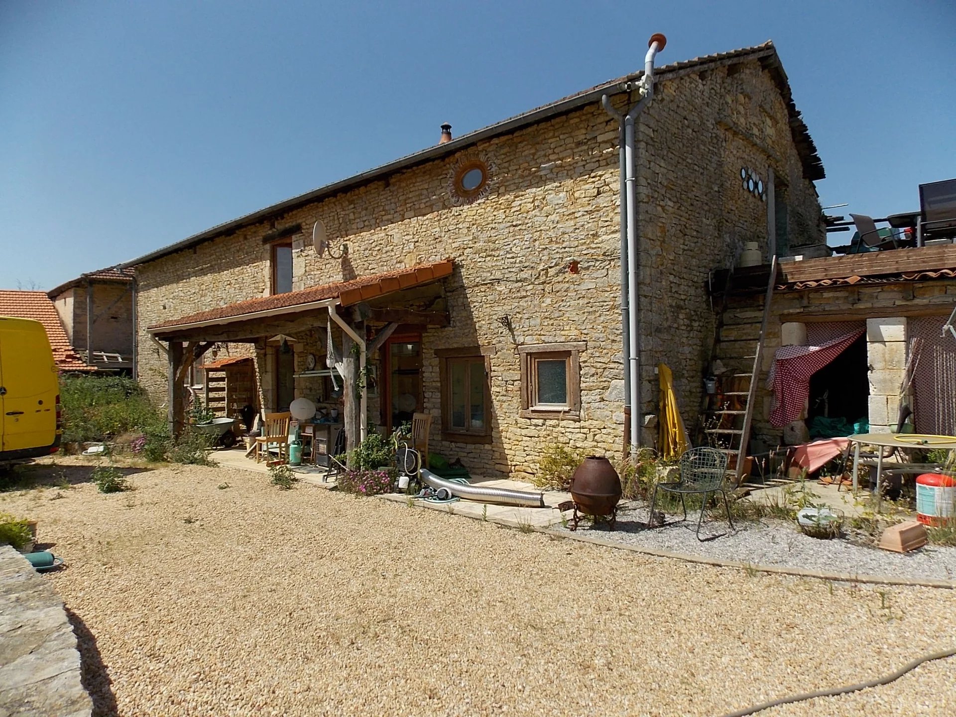 4 bedroom farmhouse with numerous outbuildings