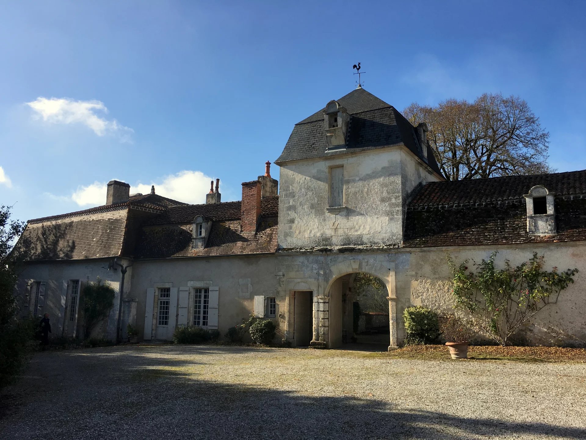 Chartreuse du 17ème siècle, maison d'amis, piscine et jardin