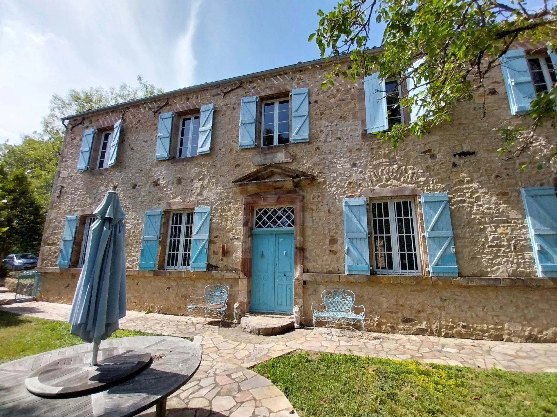 Beautifully restored house in Quercy stone