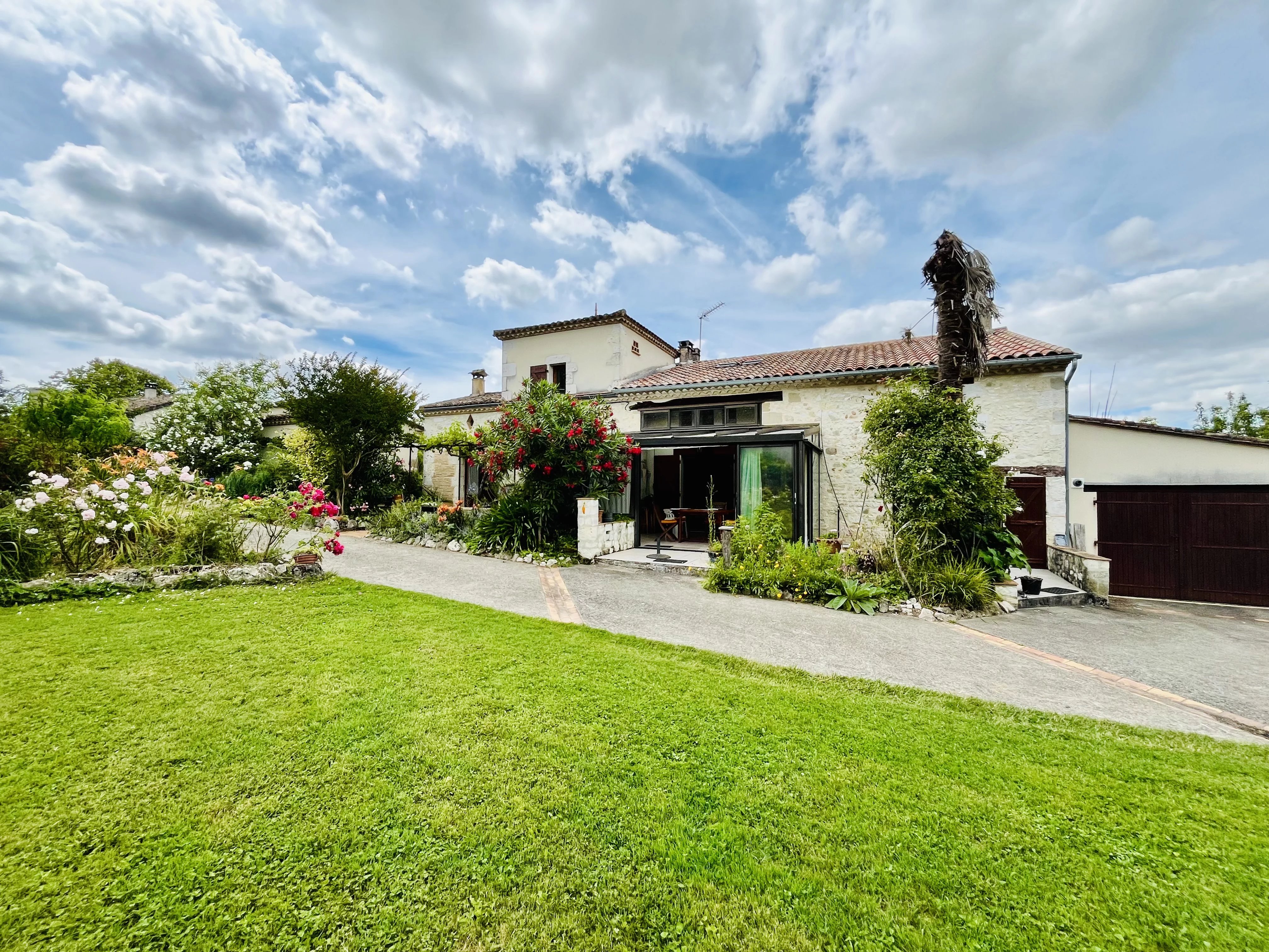 Charming stone house with swimming pool and studio