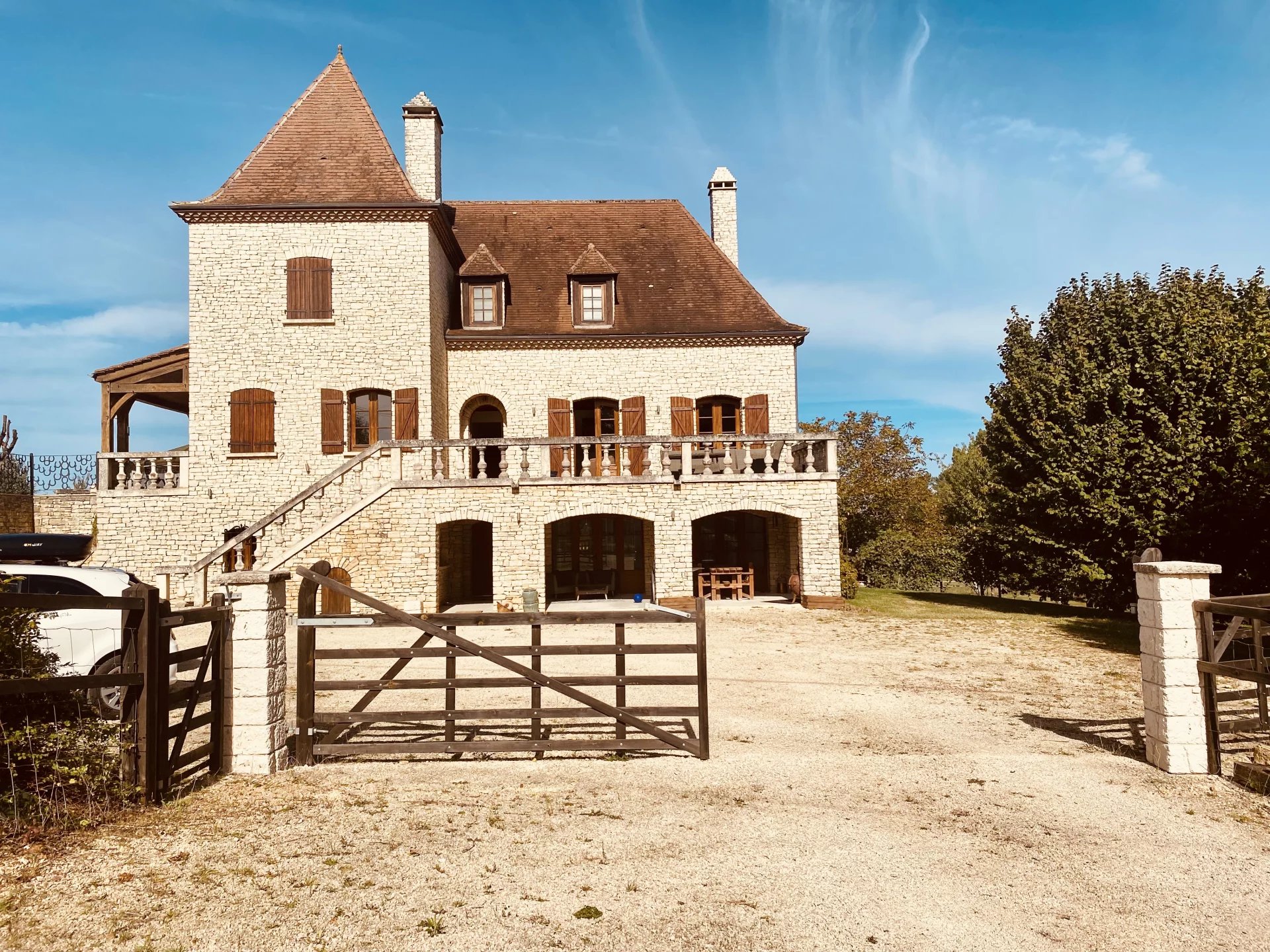 Propriété en pierre de 6 chambres avec piscine et appartement indépendant - Belves Dordogne