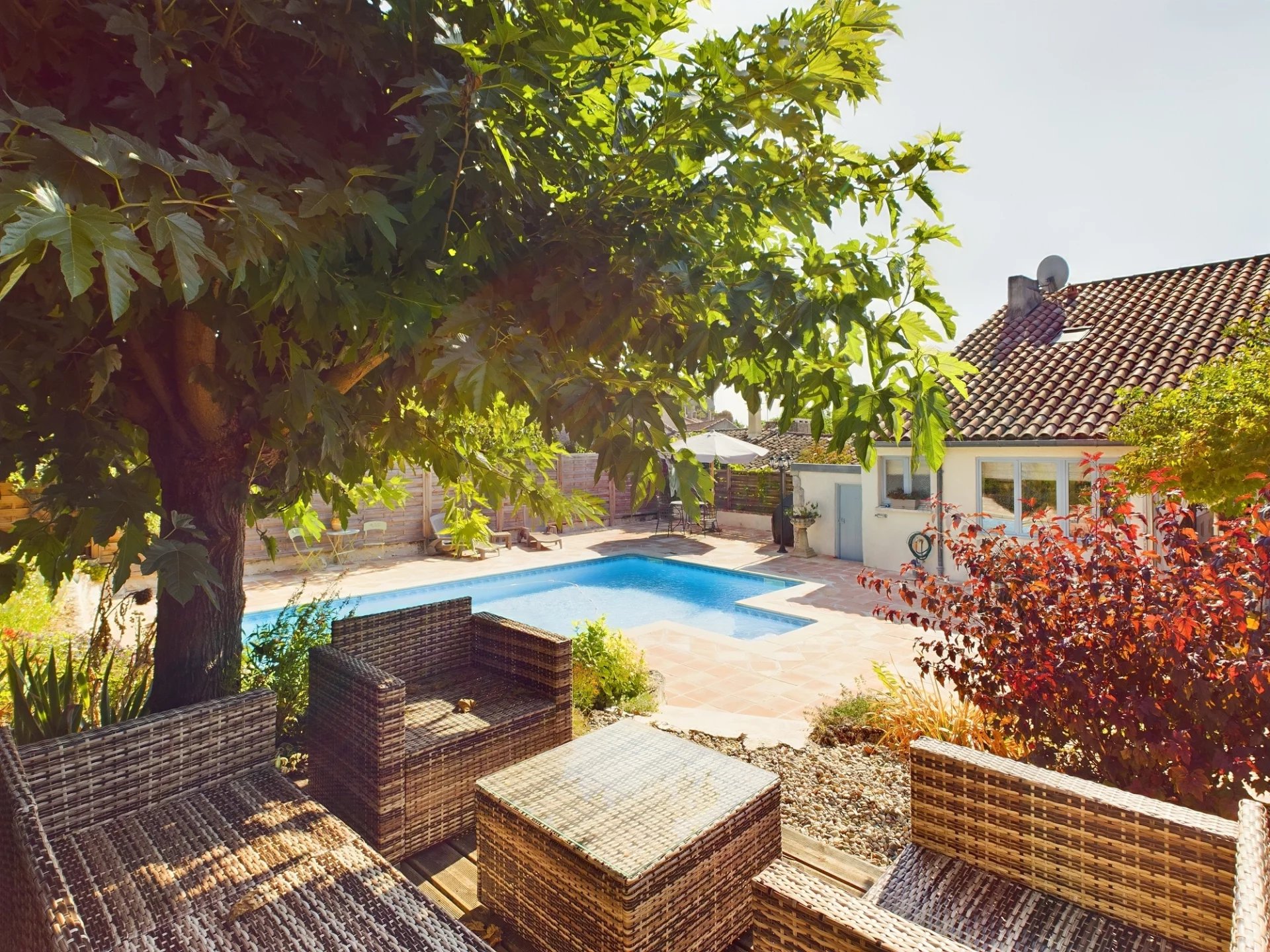 Jolie maison de village avec piscine