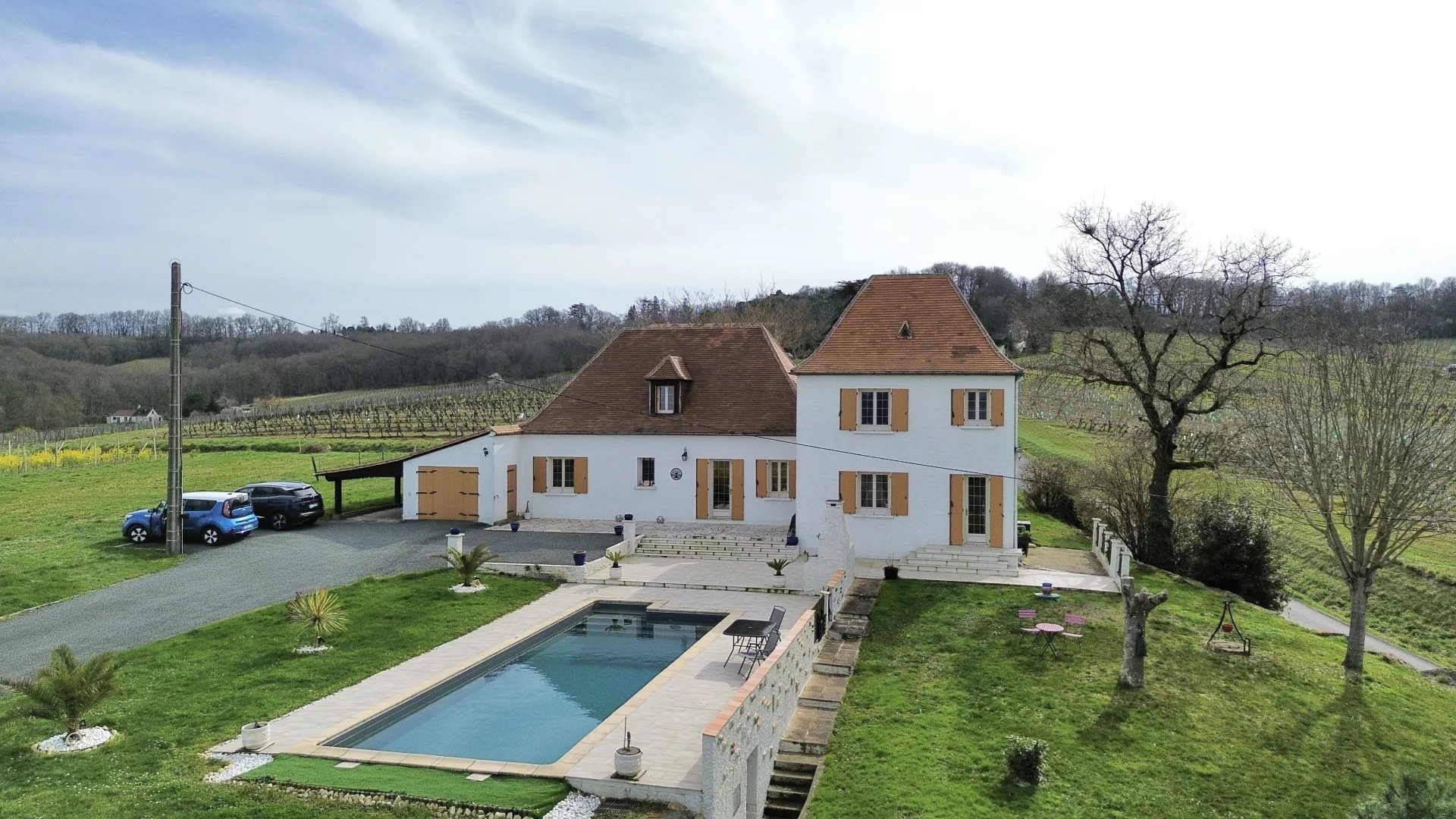 Belle propriété dans les vignobles, proche de Bergerac