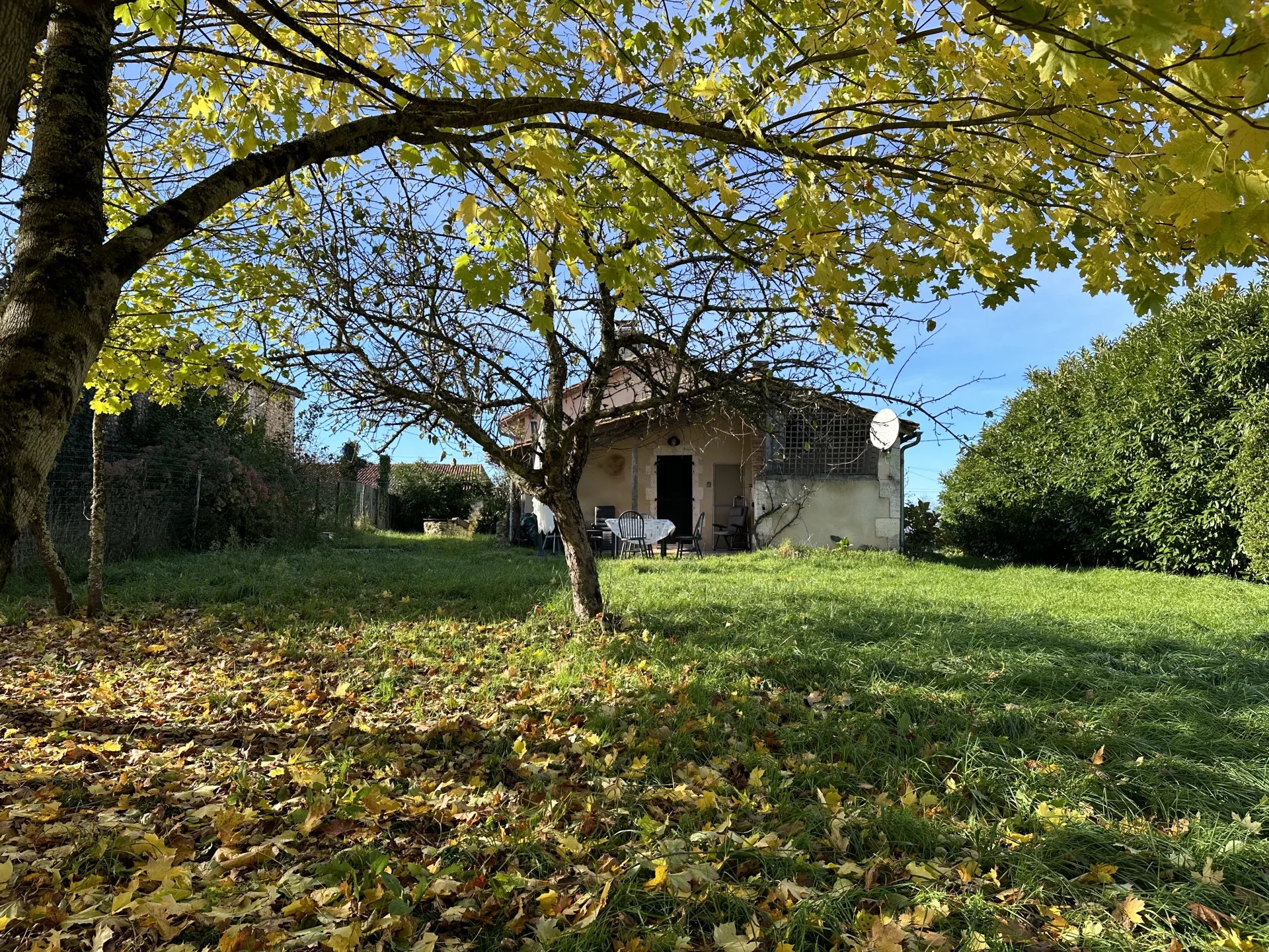 Jolie maison de campagne avec jardin