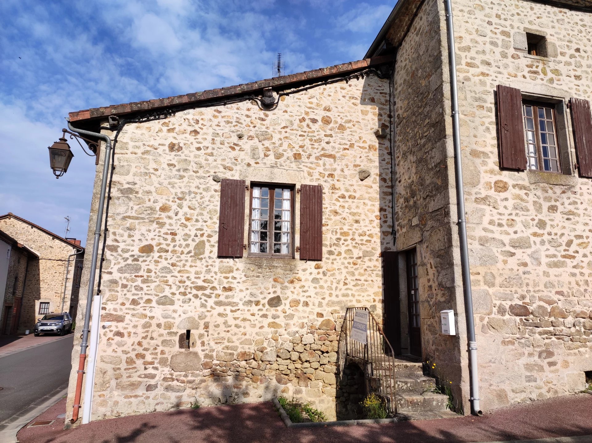 House and ground floor flat in a village