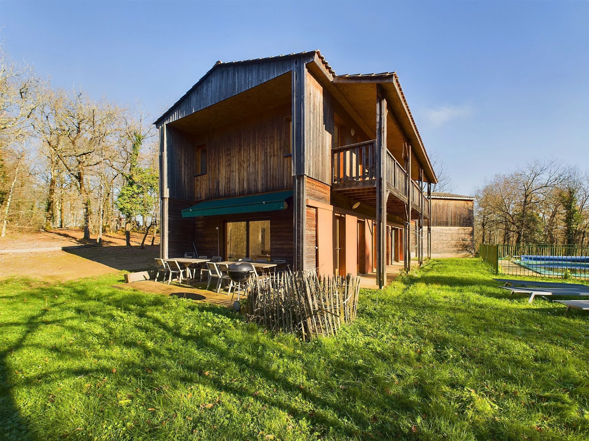 Ecological holiday village in the heart of the Perigord truffle region