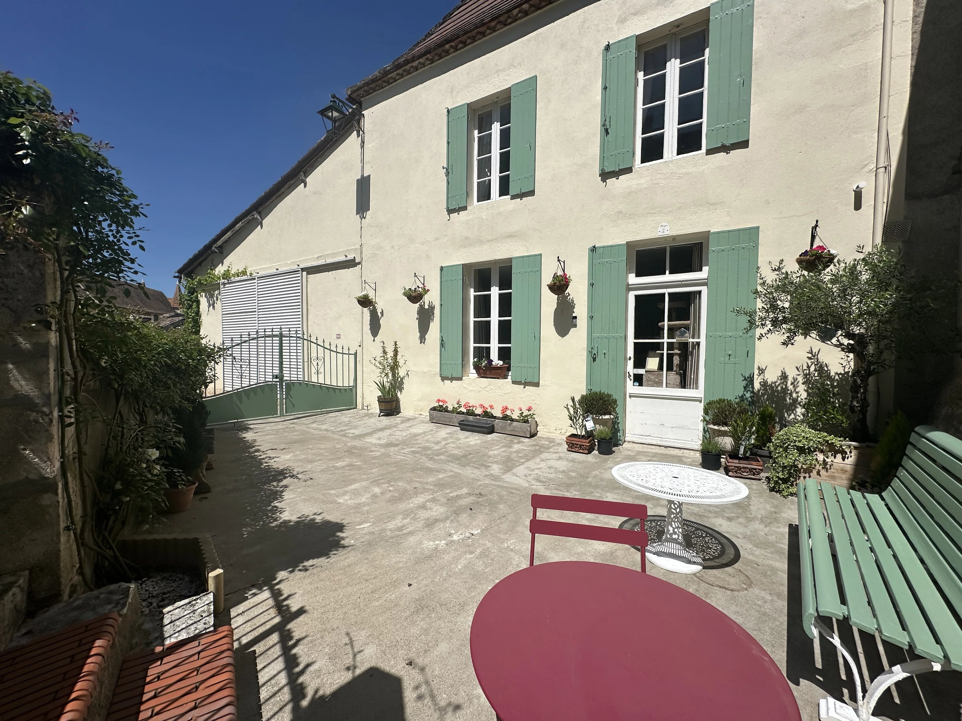 3 bedroom house with garden, cellar, barn and garage